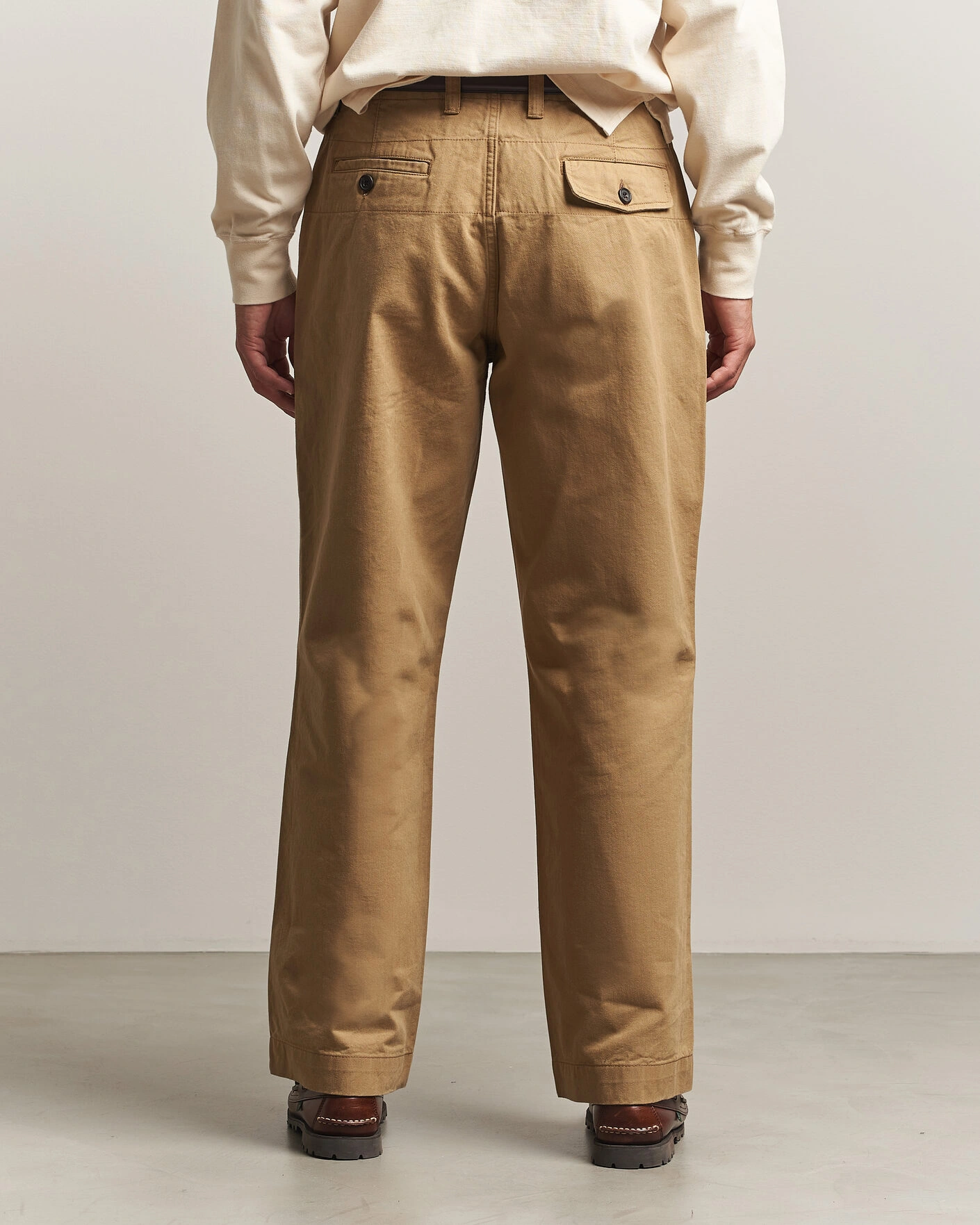 Herr | Byxor | Drake's | Twill Officer Chino Beige