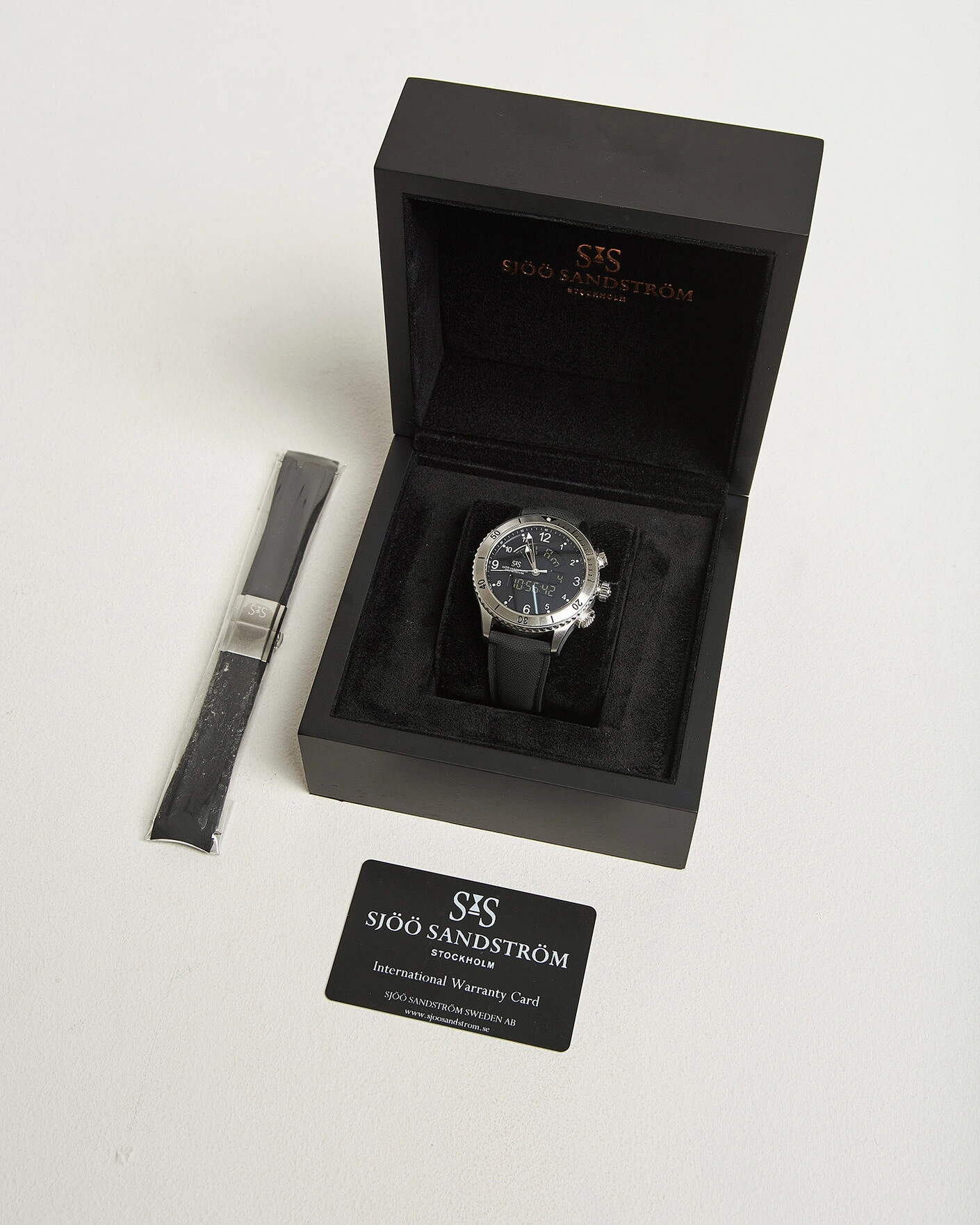 Herr | Pre-Owned & Vintage Watches | Sjöö Sandström Pre-Owned | UTC Skydiver