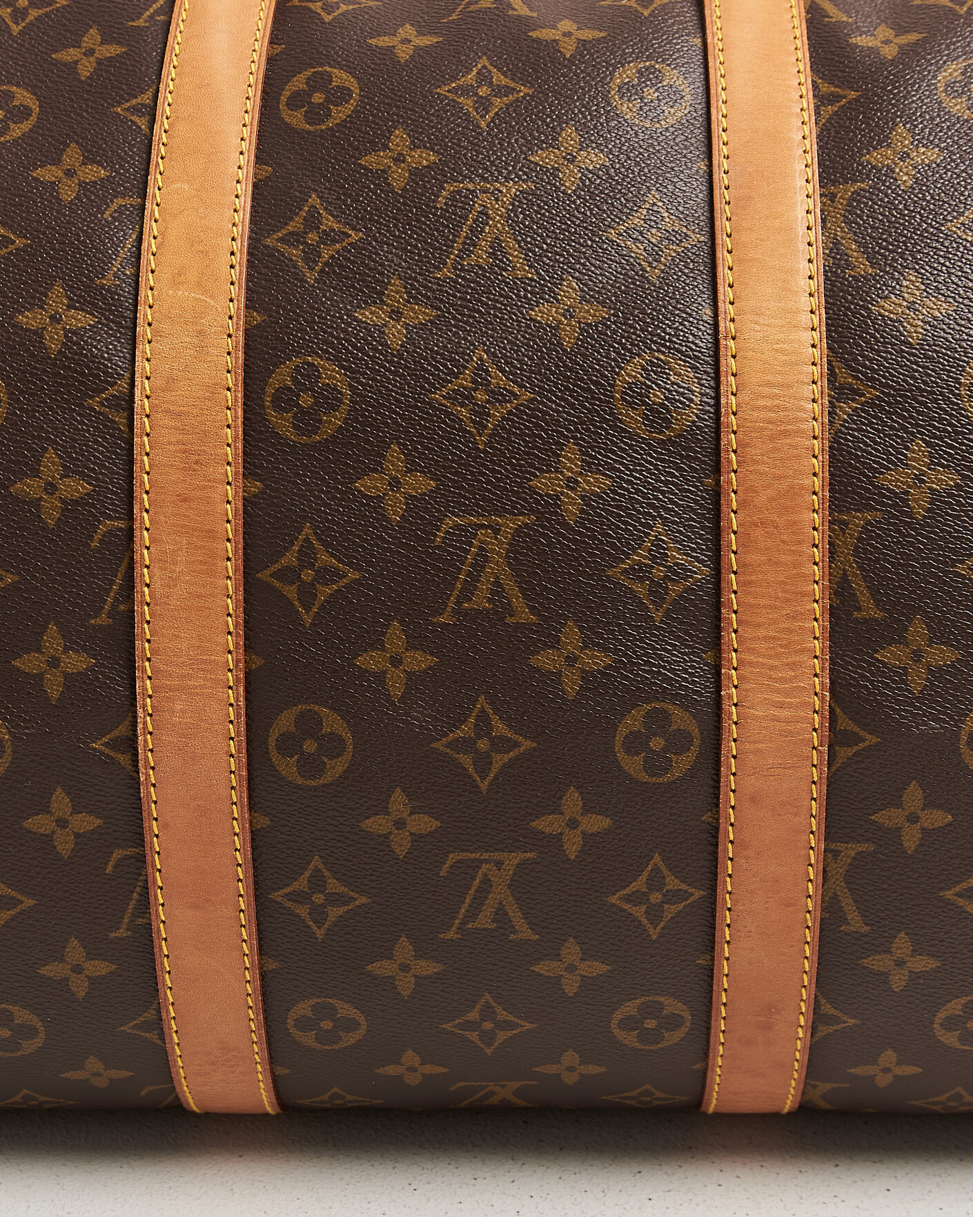 Herr | Pre-Owned & Vintage Bags | Louis Vuitton Pre-Owned | Keepall Bandouliére 55 Monogram
