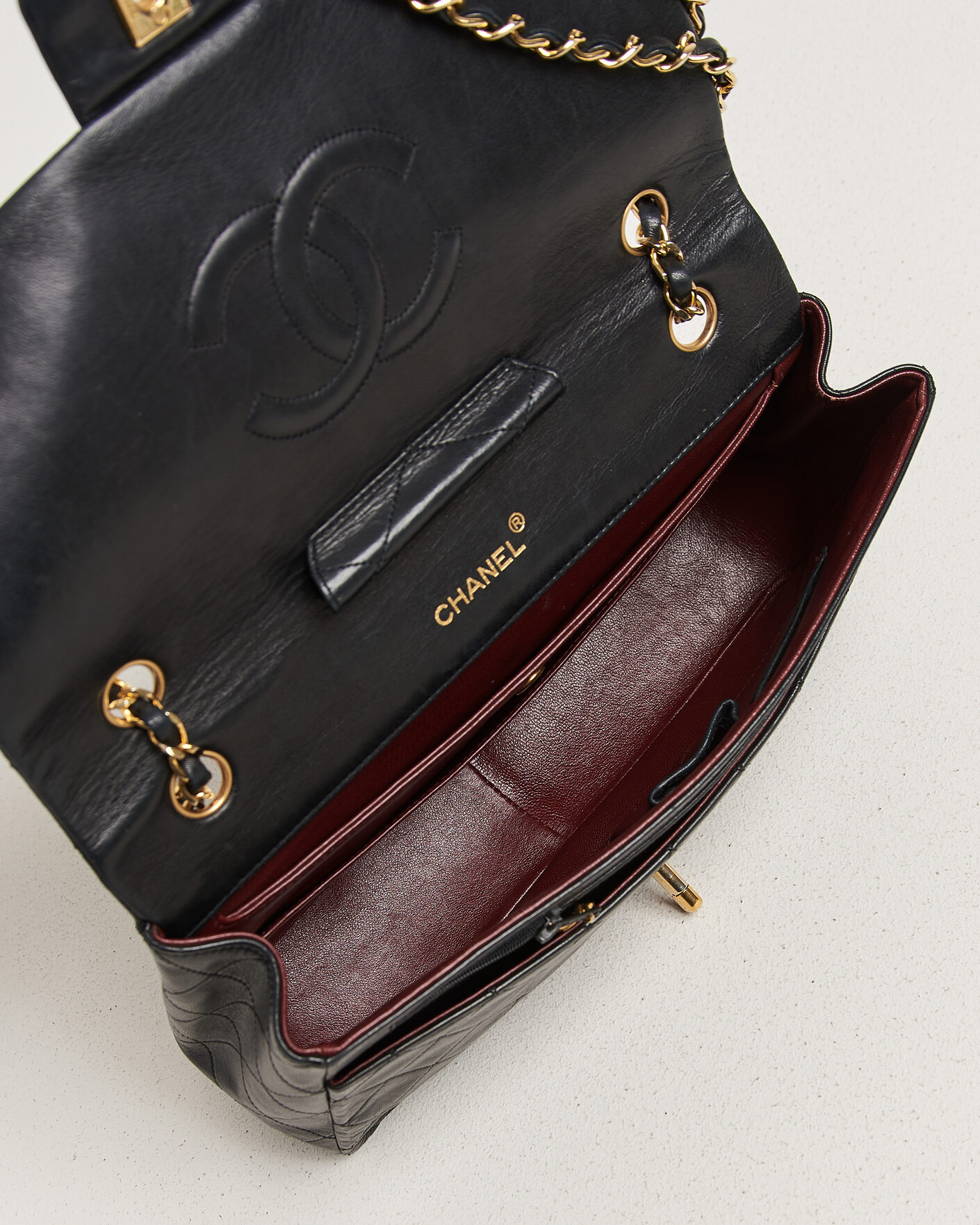 Herr | Pre-Owned & Vintage Bags | Chanel Pre-Owned | Vintage Classic Flap Bag Lambskin Black