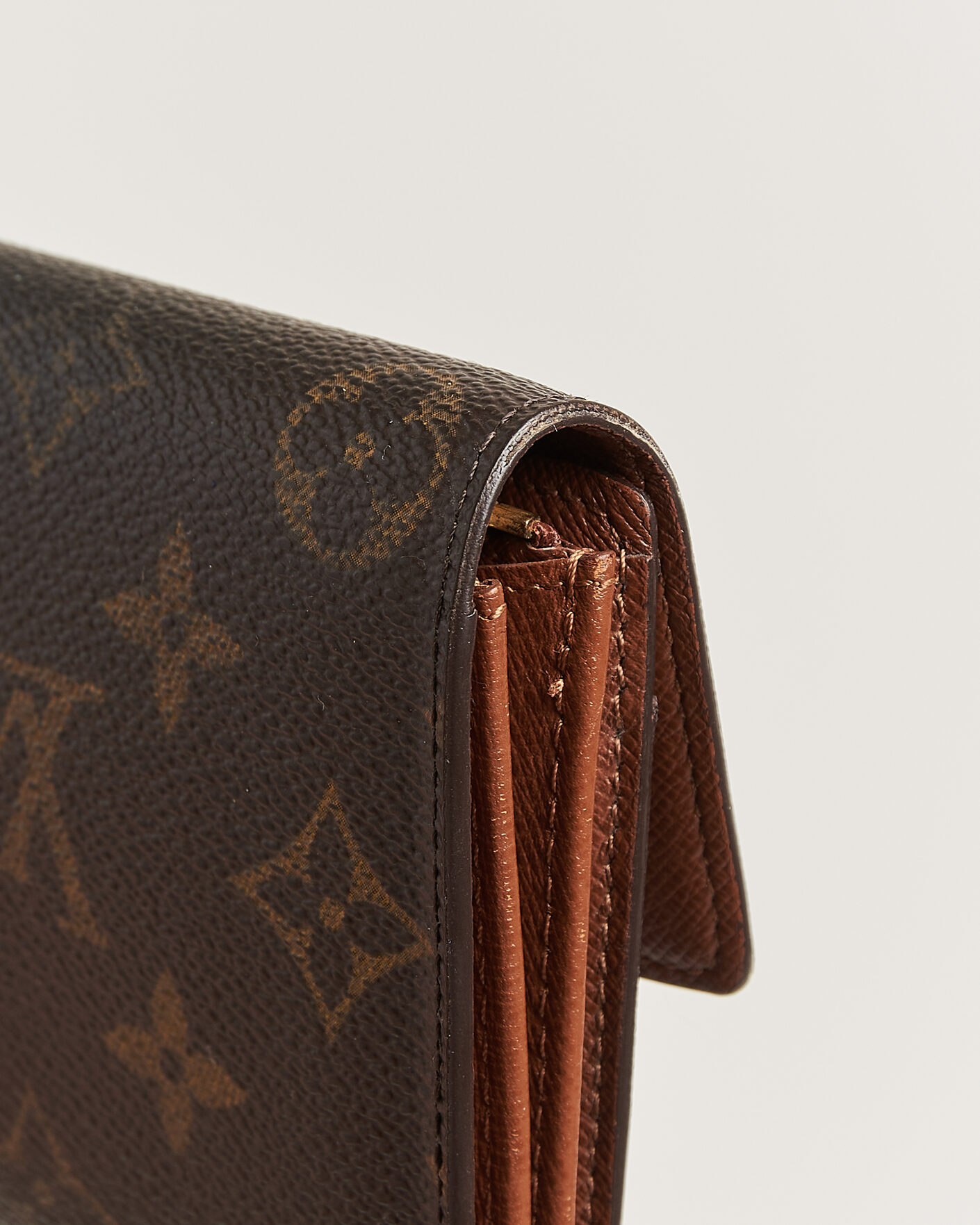 Herr | Pre-Owned & Vintage Bags | Louis Vuitton Pre-Owned | Multiple Wallet Monogram