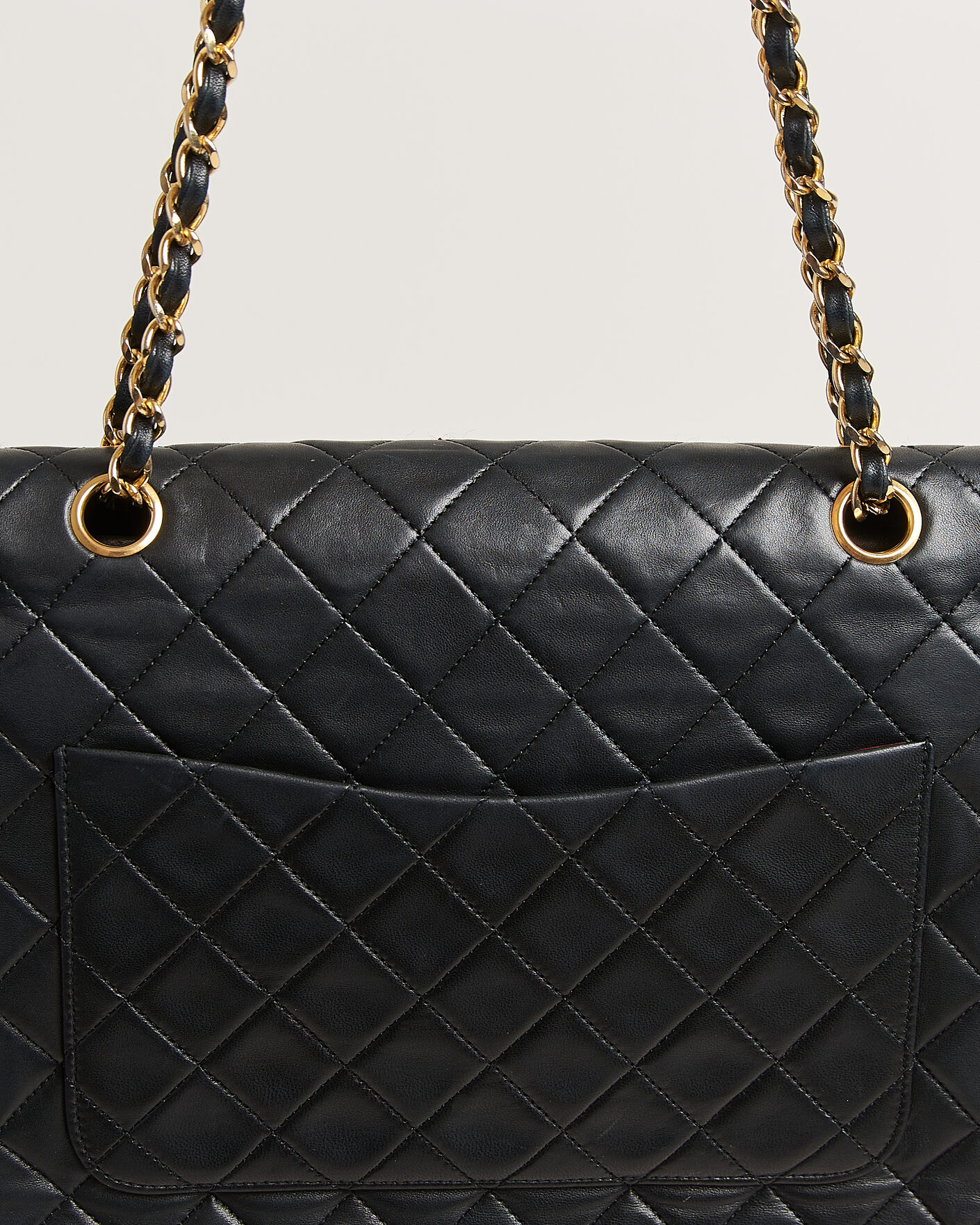 Herr | Pre-Owned & Vintage Bags | Chanel Pre-Owned | Classic Medium Square Double Flap Bag Lambskin Black