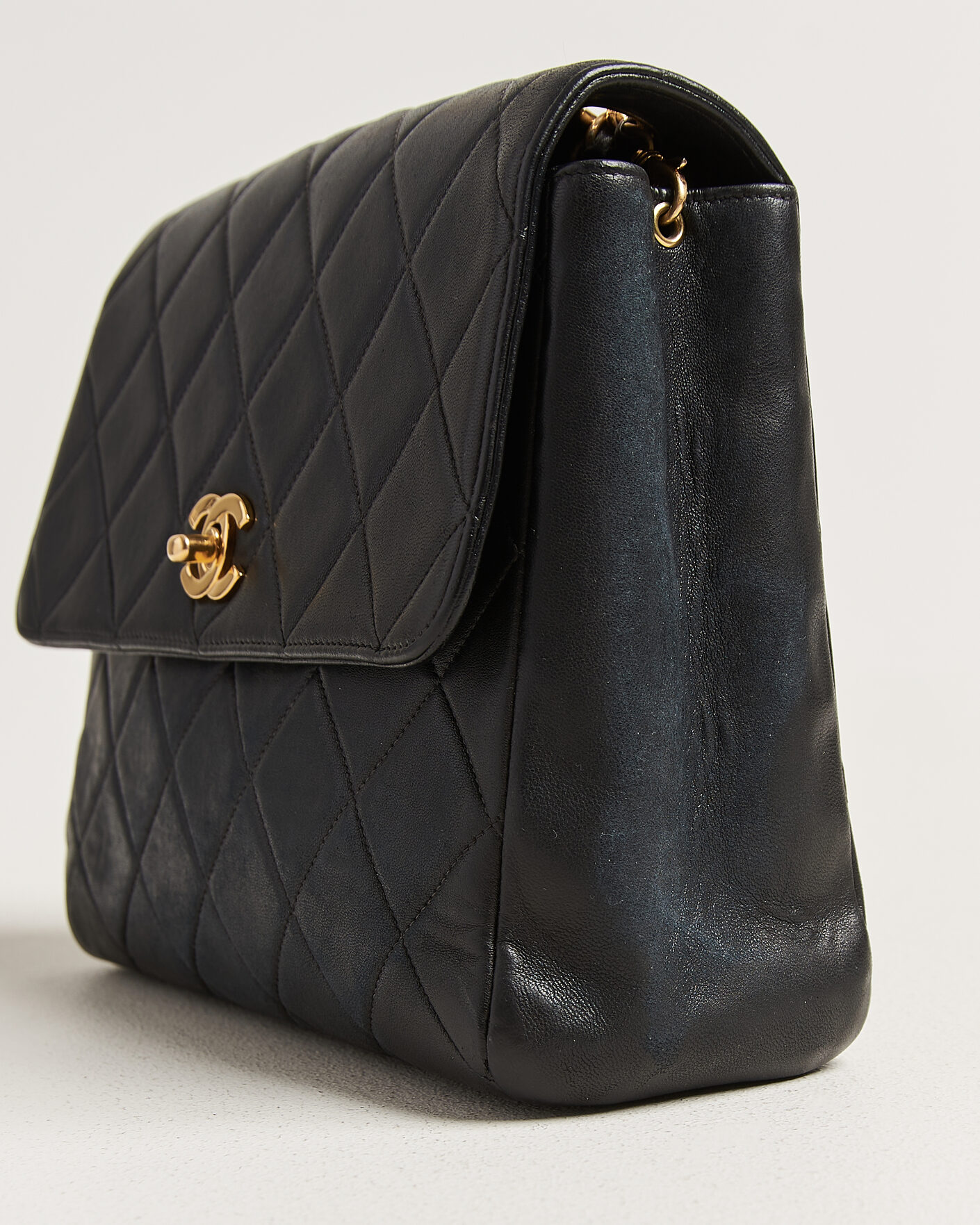 Herr | Pre-Owned & Vintage Bags | Chanel Pre-Owned | Single Flap Bag Lambskin Black