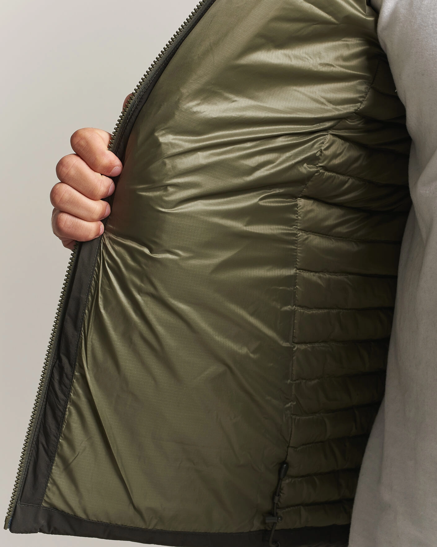Herr | Jackor | Rab | Microlight Waterproof Shield Jacket Dark Army