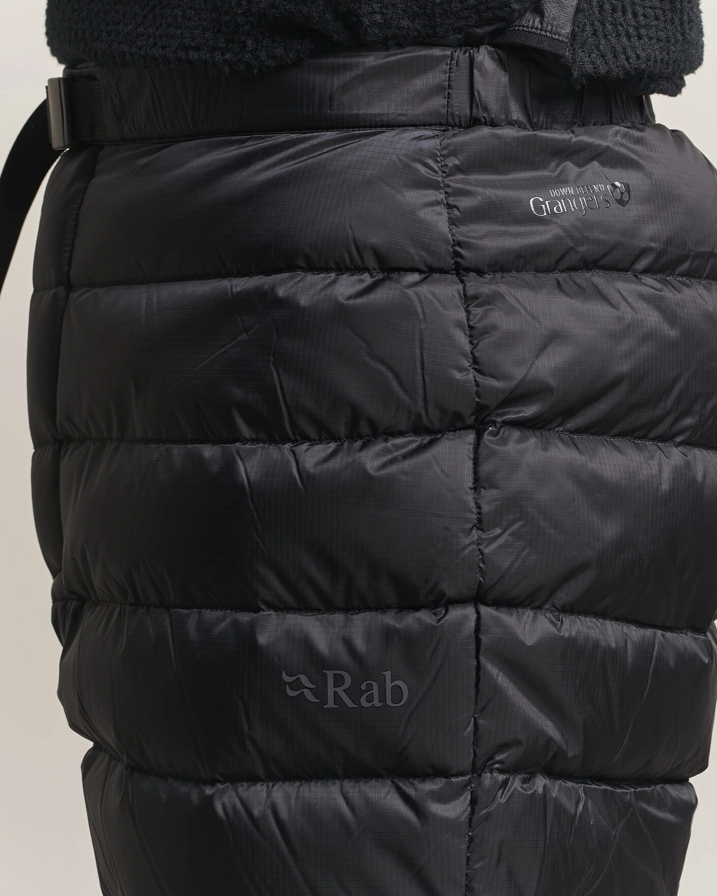Herr | Byxor | Rab | Electron Pro Down Padded Pants Black