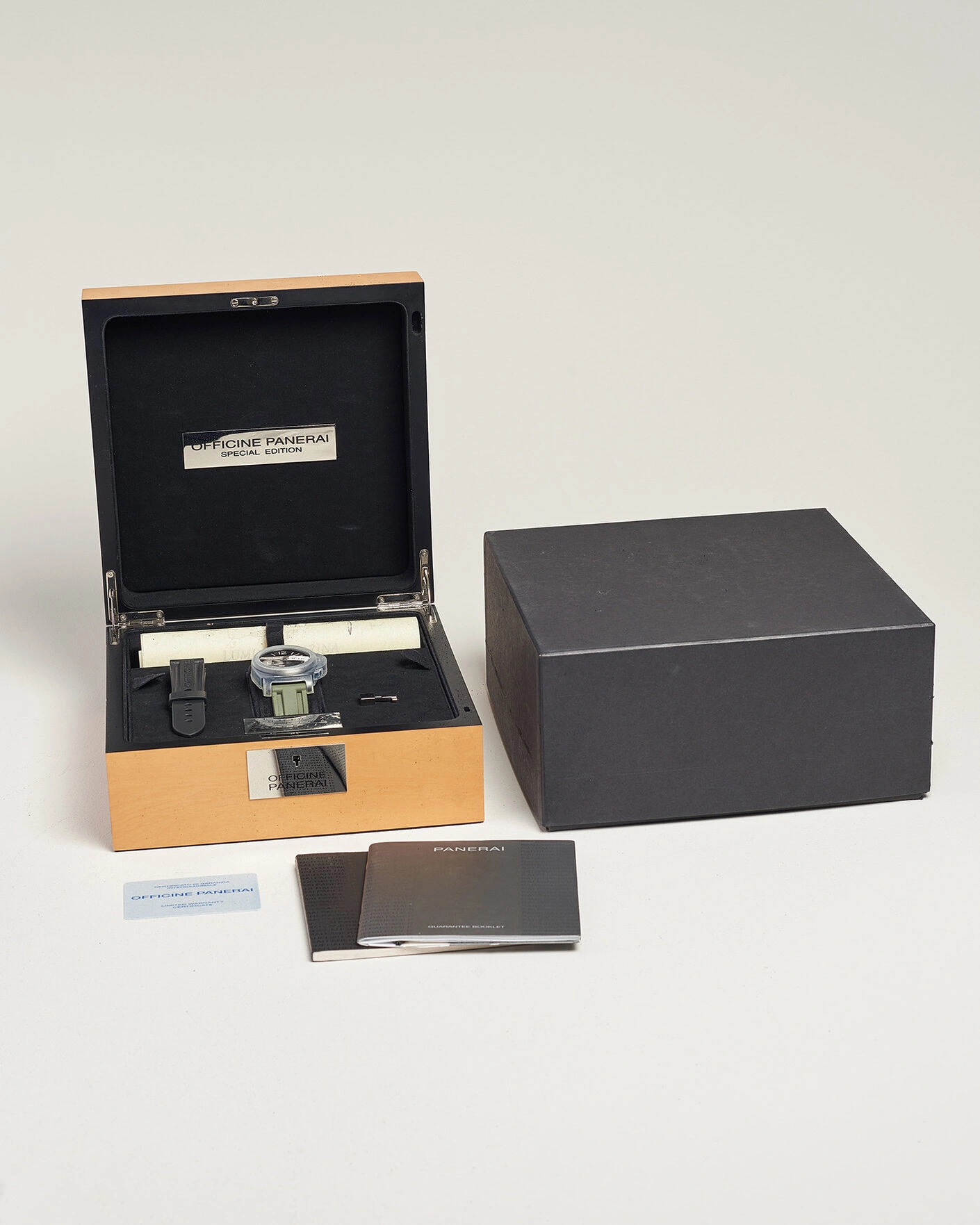 Herr | Pre-Owned & Vintage Watches | Panerai Pre-Owned | PAM00416 Luminor Marina Beverly Hills Boutique