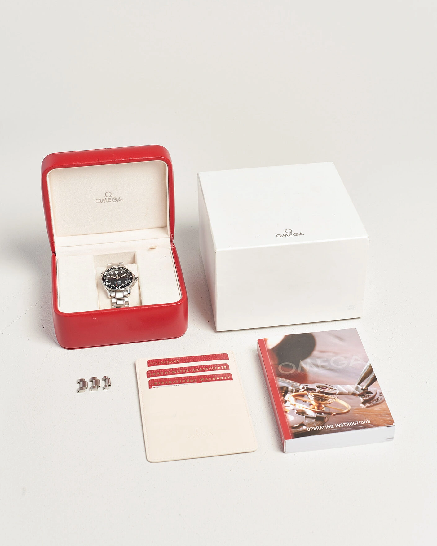 Herr | Pre-Owned & Vintage Watches | Omega Pre-Owned | Seamaster 300M Peter Blake 36mm 