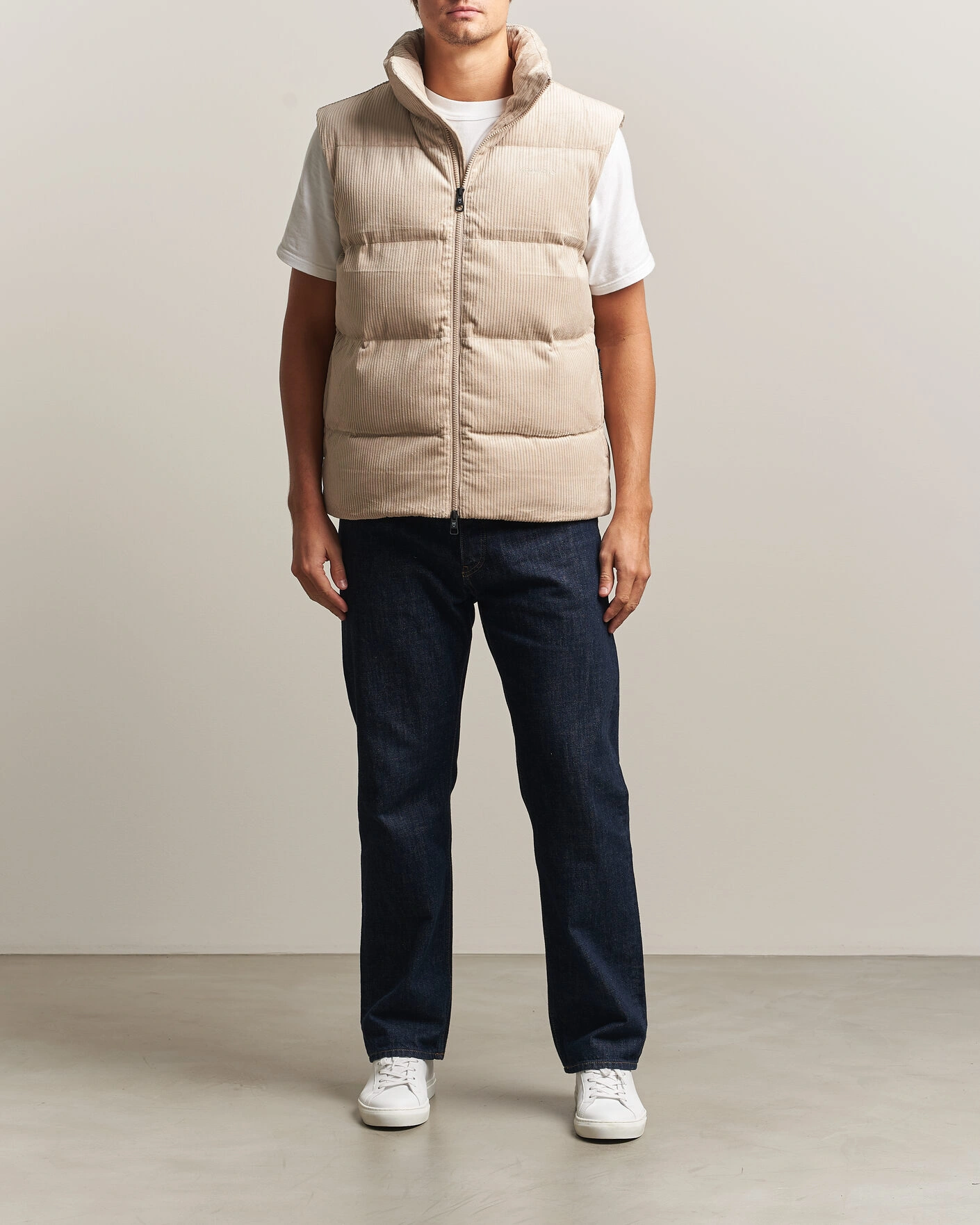 Herr | Västar | KnowledgeCotton Apparel | Corduroy Puffer Vest Light Feather Grey