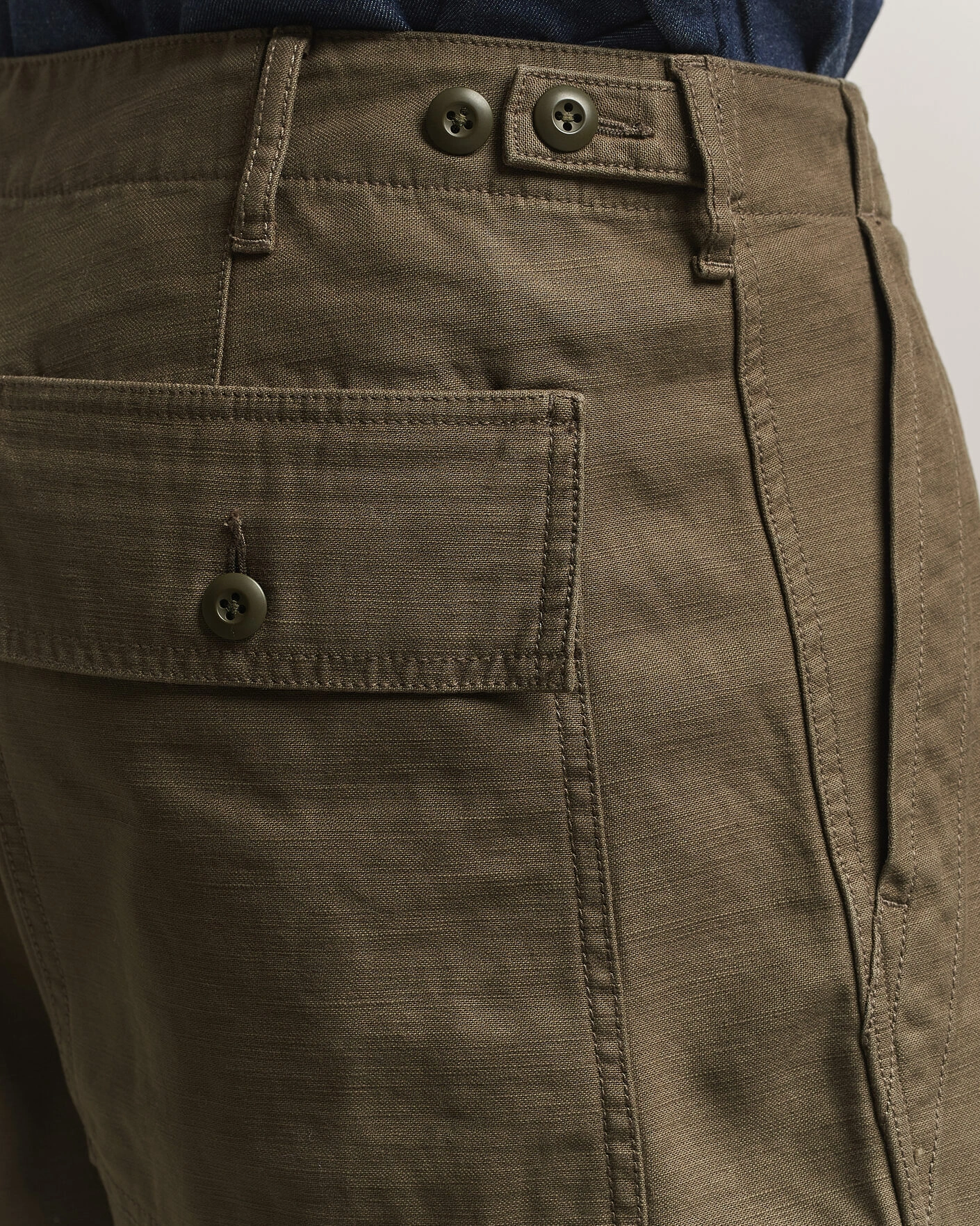 Herr | Byxor | BEAMS PLUS | MIL Utility Sateen Trousers Olive Brown