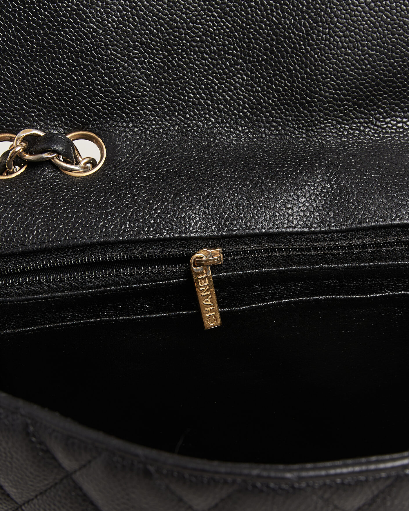 Herr | Pre-Owned & Vintage Bags | Chanel Pre-Owned | Classic Jumbo Single Flap Bag Caviar Black