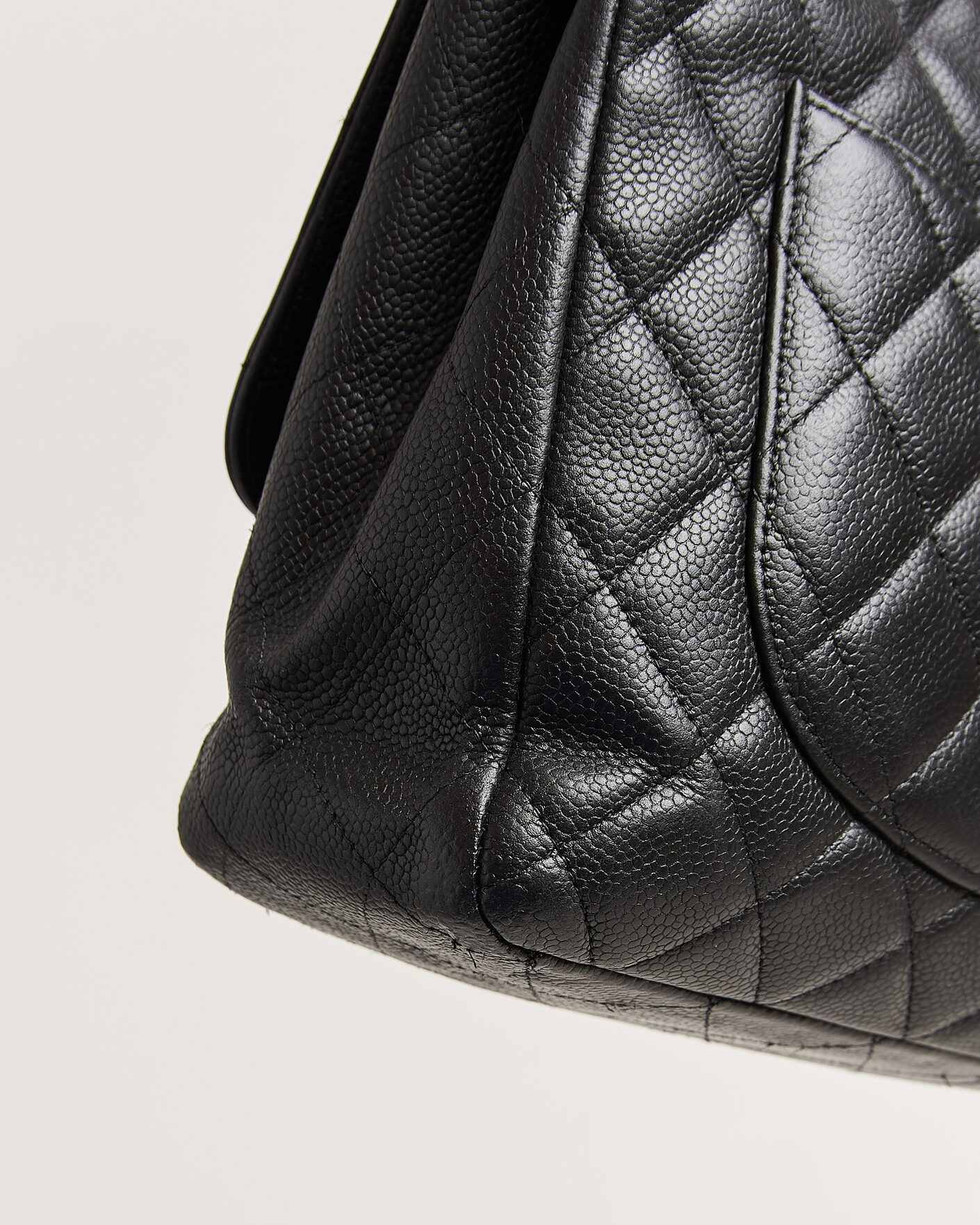 Herr | Pre-Owned & Vintage Bags | Chanel Pre-Owned | Classic Jumbo Single Flap Bag Caviar Black