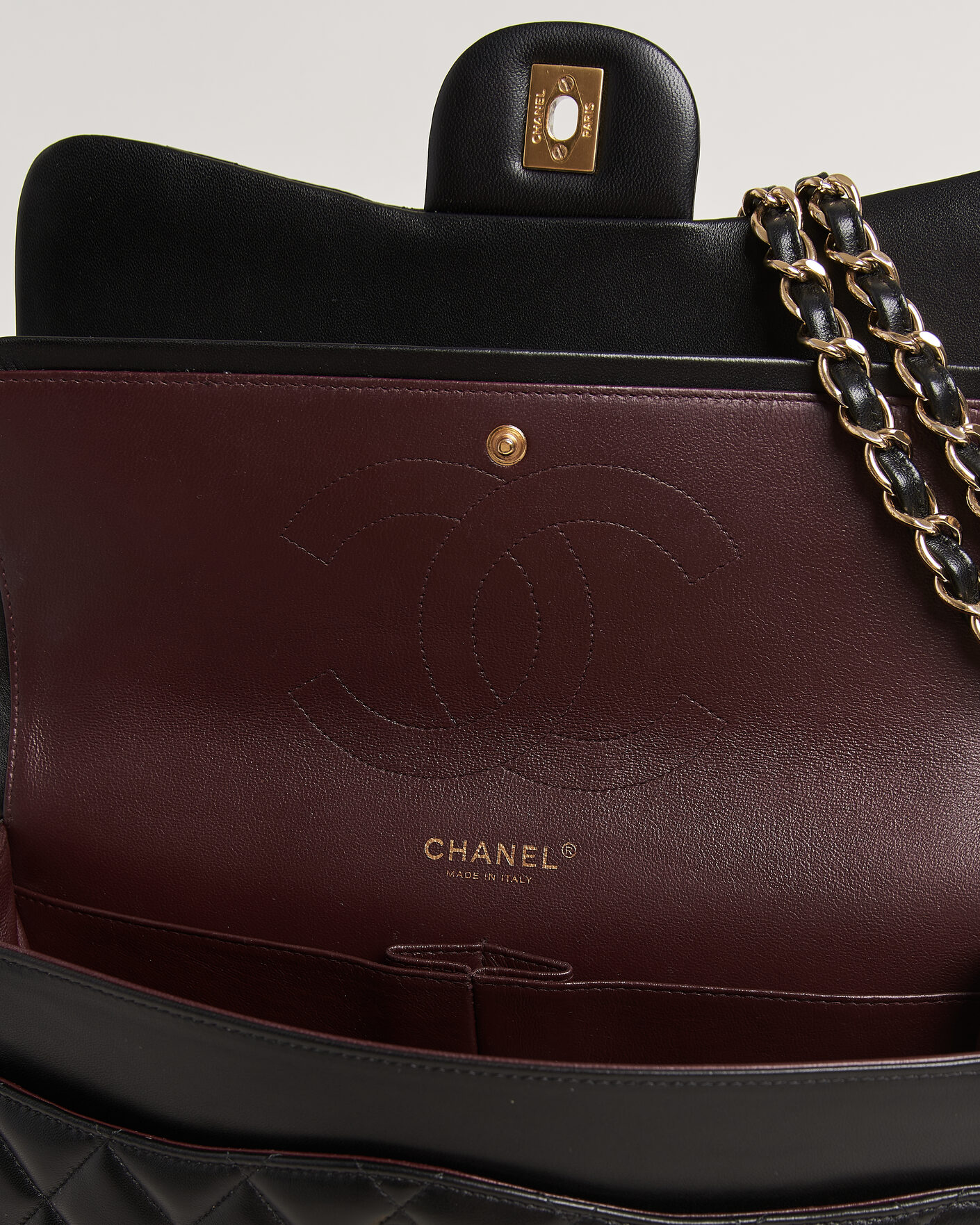 Herr | Pre-Owned & Vintage Bags | Chanel Pre-Owned | Classic Jumbo Double Flap Bag Lambskin Black