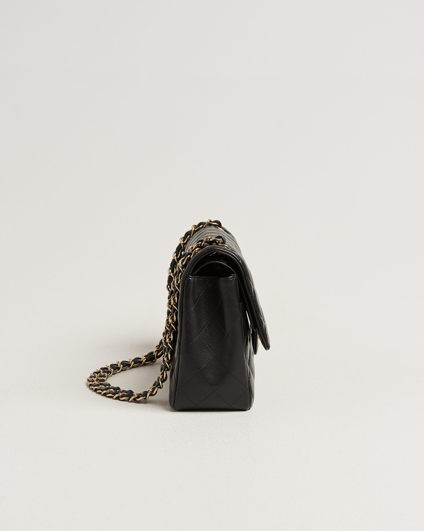 Herr | Pre-Owned & Vintage Bags | Chanel Pre-Owned | Classic Jumbo Double Flap Bag Lambskin Black