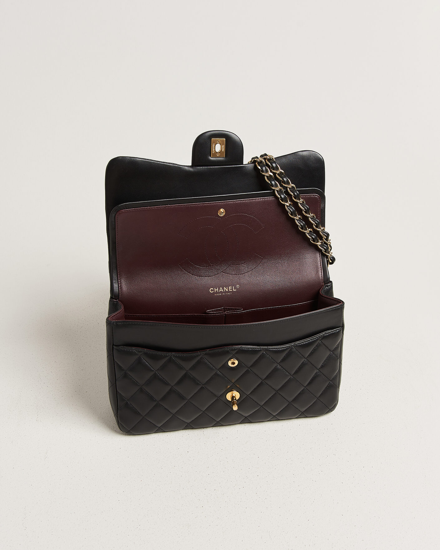 Herr | Pre-Owned & Vintage Bags | Chanel Pre-Owned | Classic Jumbo Double Flap Bag Lambskin Black