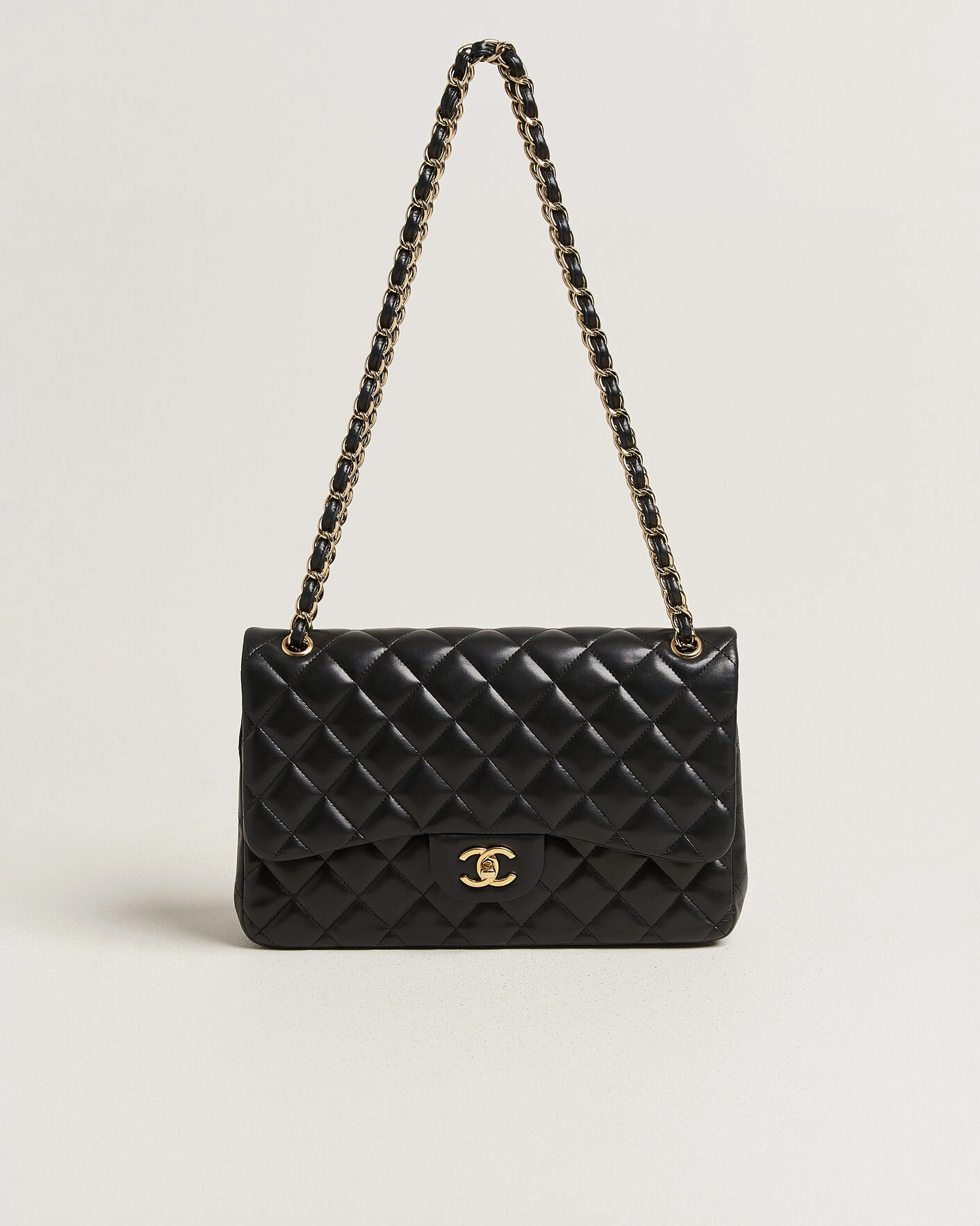 Herr | Pre-Owned & Vintage Bags | Chanel Pre-Owned | Classic Jumbo Double Flap Bag Lambskin Black