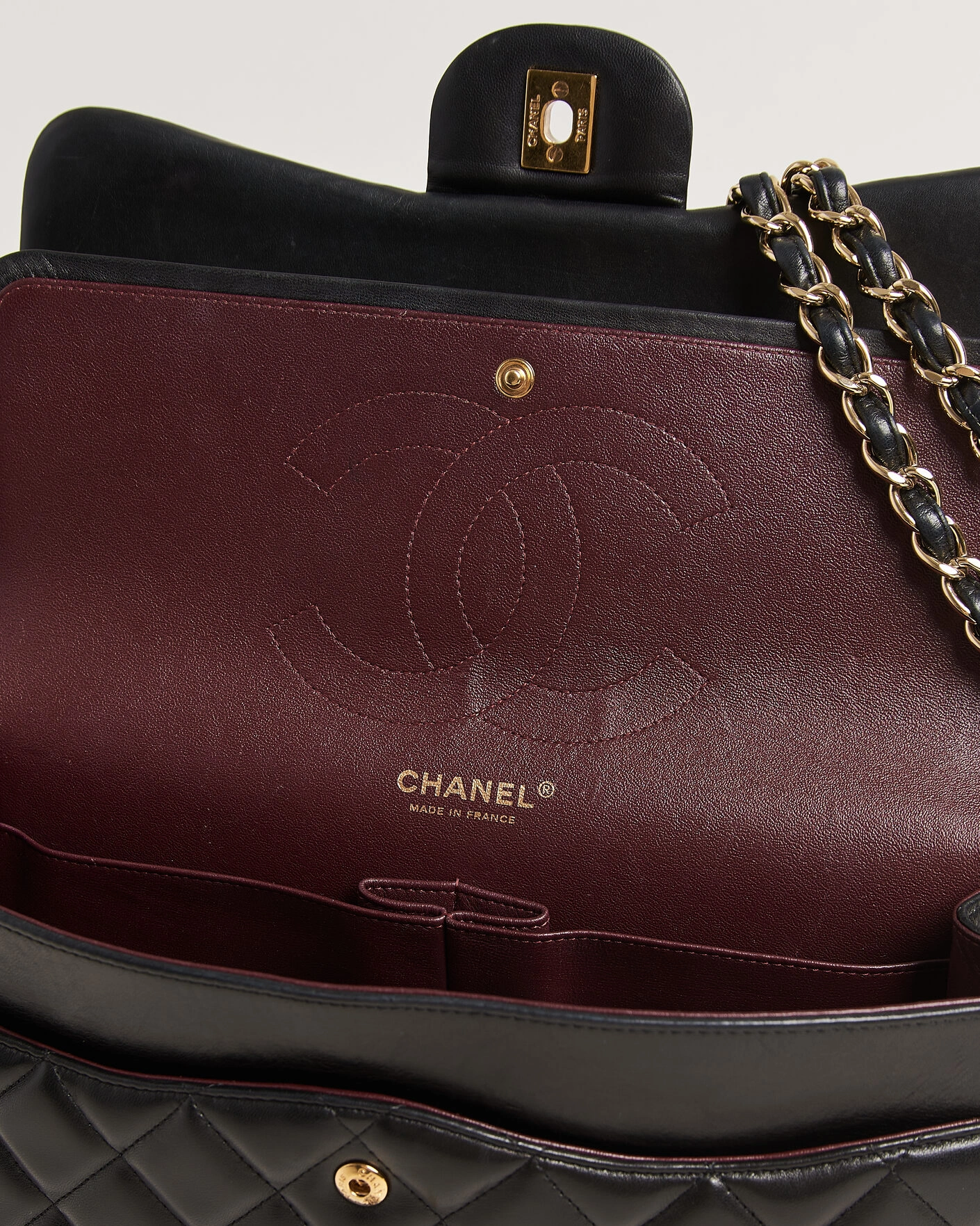 Herr | Pre-Owned & Vintage Bags | Chanel Pre-Owned | Classic Jumbo Double Flap Bag Lambskin Black