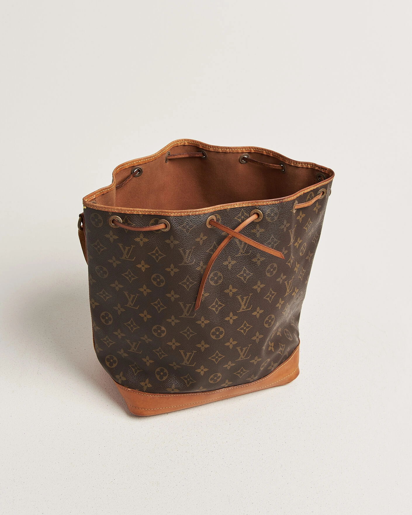 Herr | Pre-Owned & Vintage Bags | Louis Vuitton Pre-Owned | Noé Monogram