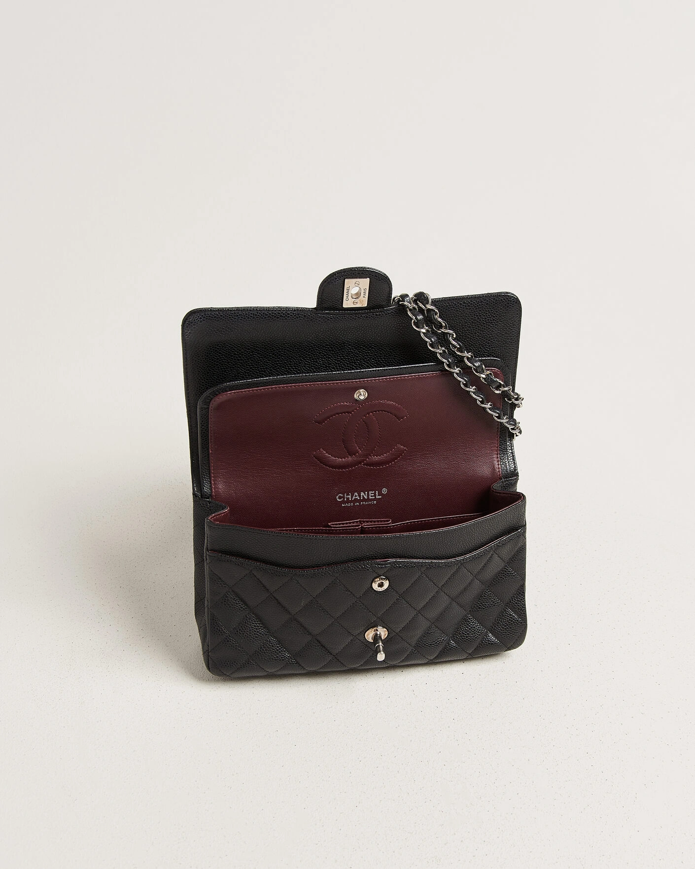 Herr | Pre-Owned & Vintage Bags | Chanel Pre-Owned | Classic Medium Single Flap Bag Caviar Black