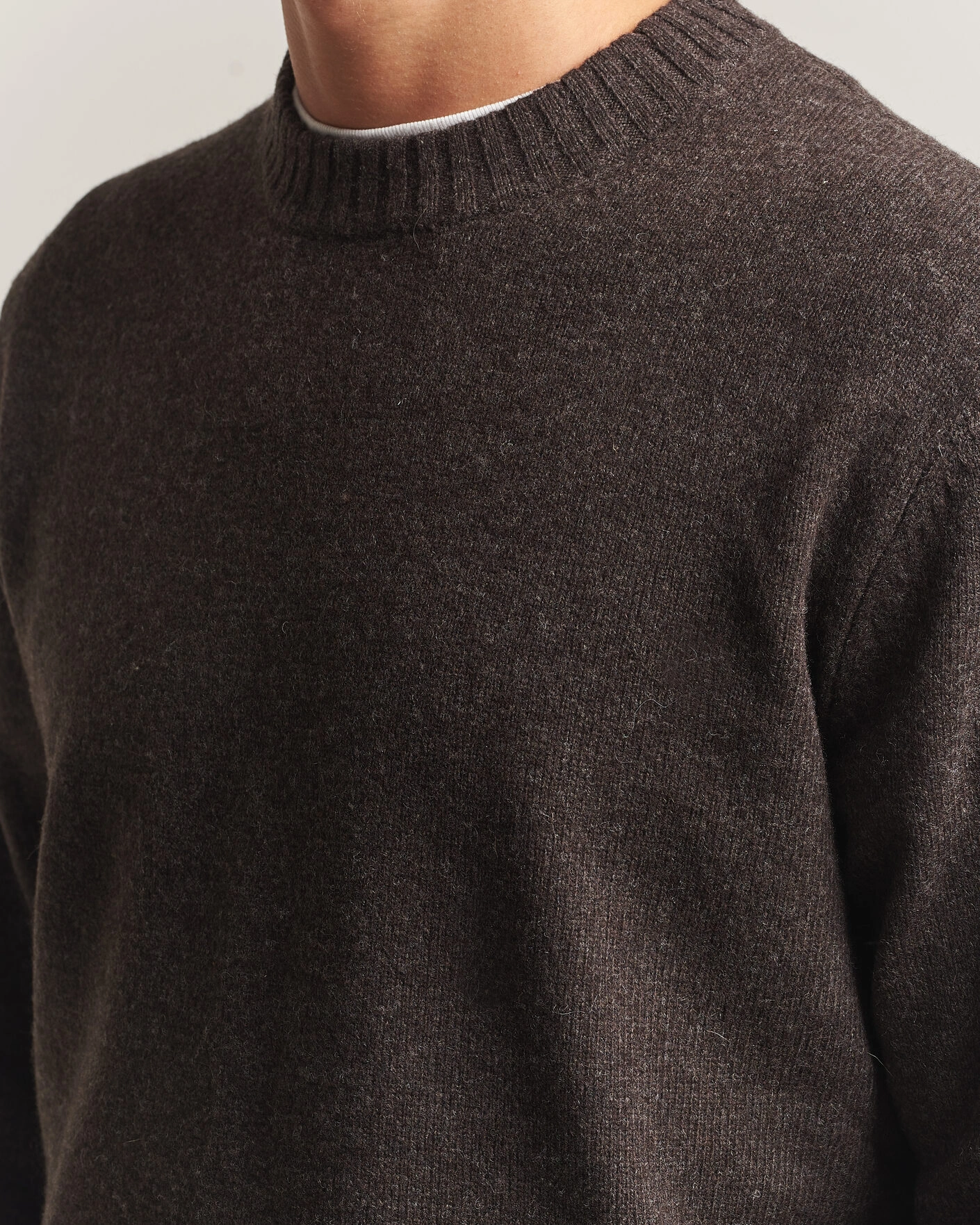 Herr | Tröjor | A Day's March | Marlow Lambswool Sweater Dark Brown