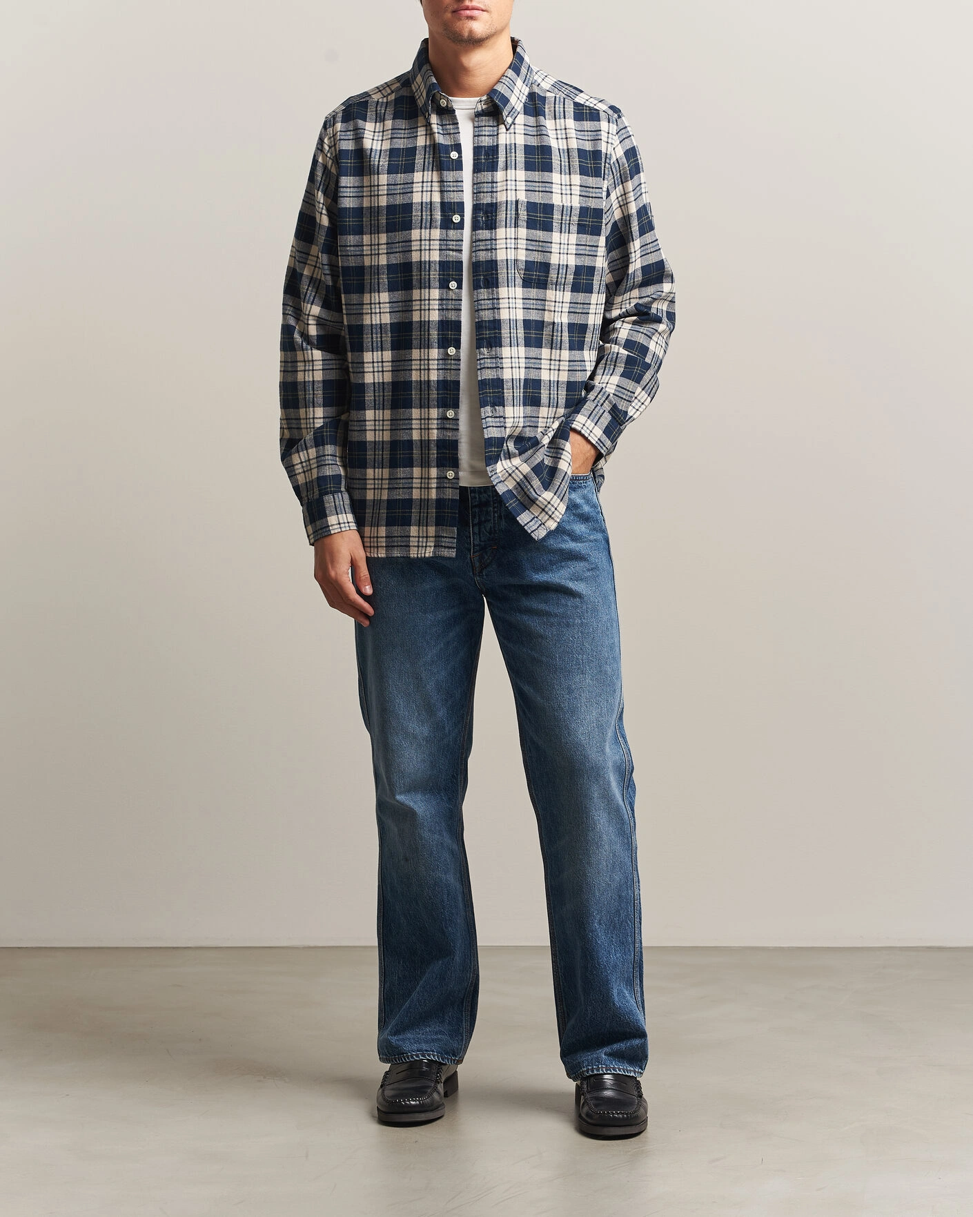 Herr | Skjortor | A Day's March | Classic Checked Flannel Shirt Navy/White