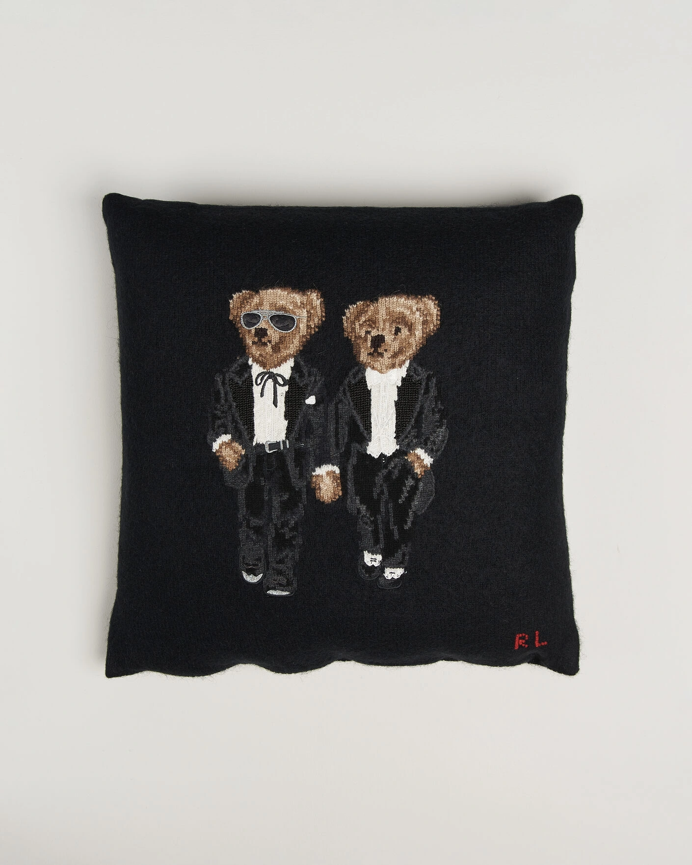 Herr | Till hemmet | Ralph Lauren Home | Ralph & Ricky Bear Wool/Alpaca Pillow Black