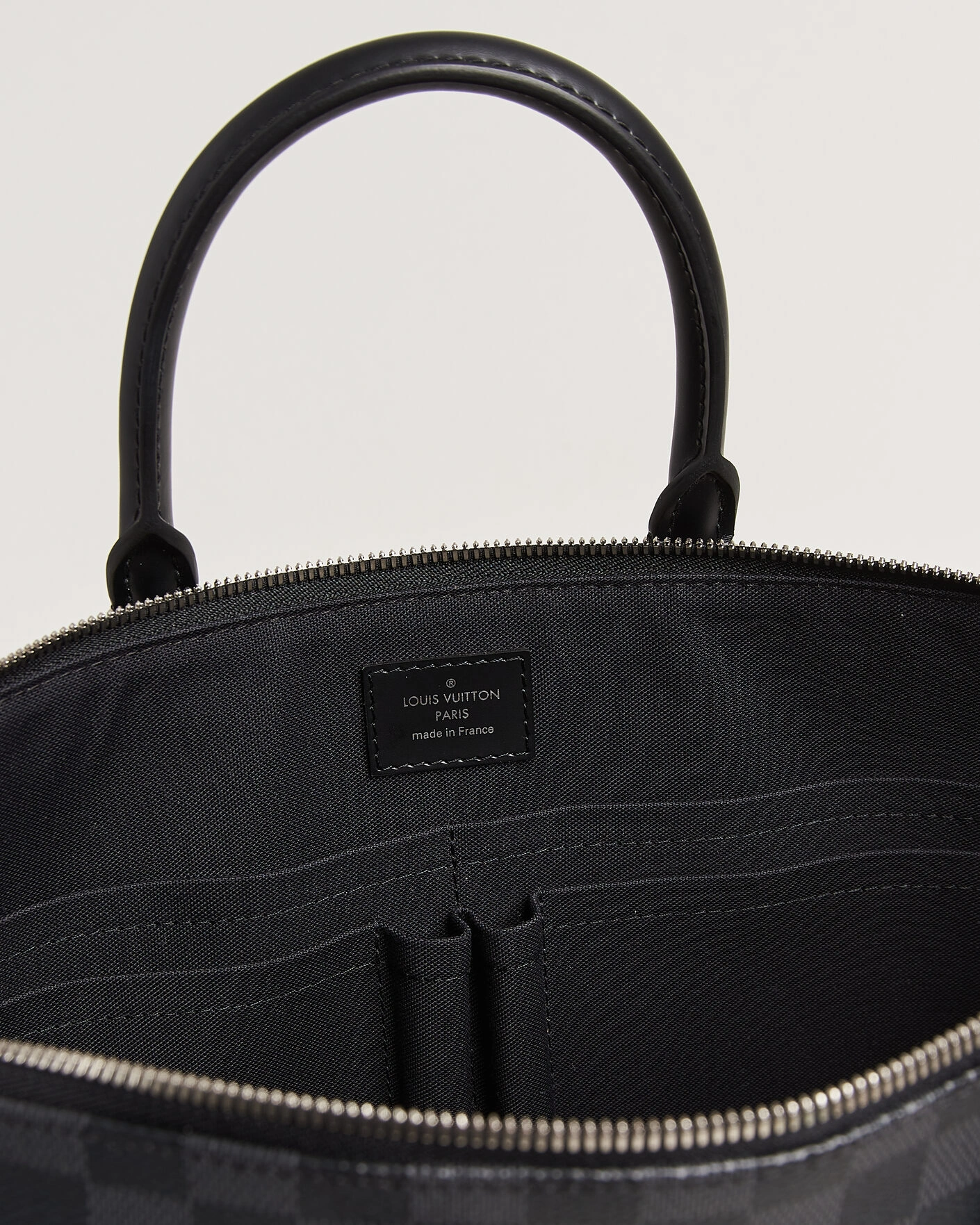 Herr | Pre-Owned & Vintage Bags | Louis Vuitton Pre-Owned | Porte Documents Bag Damier Graphite