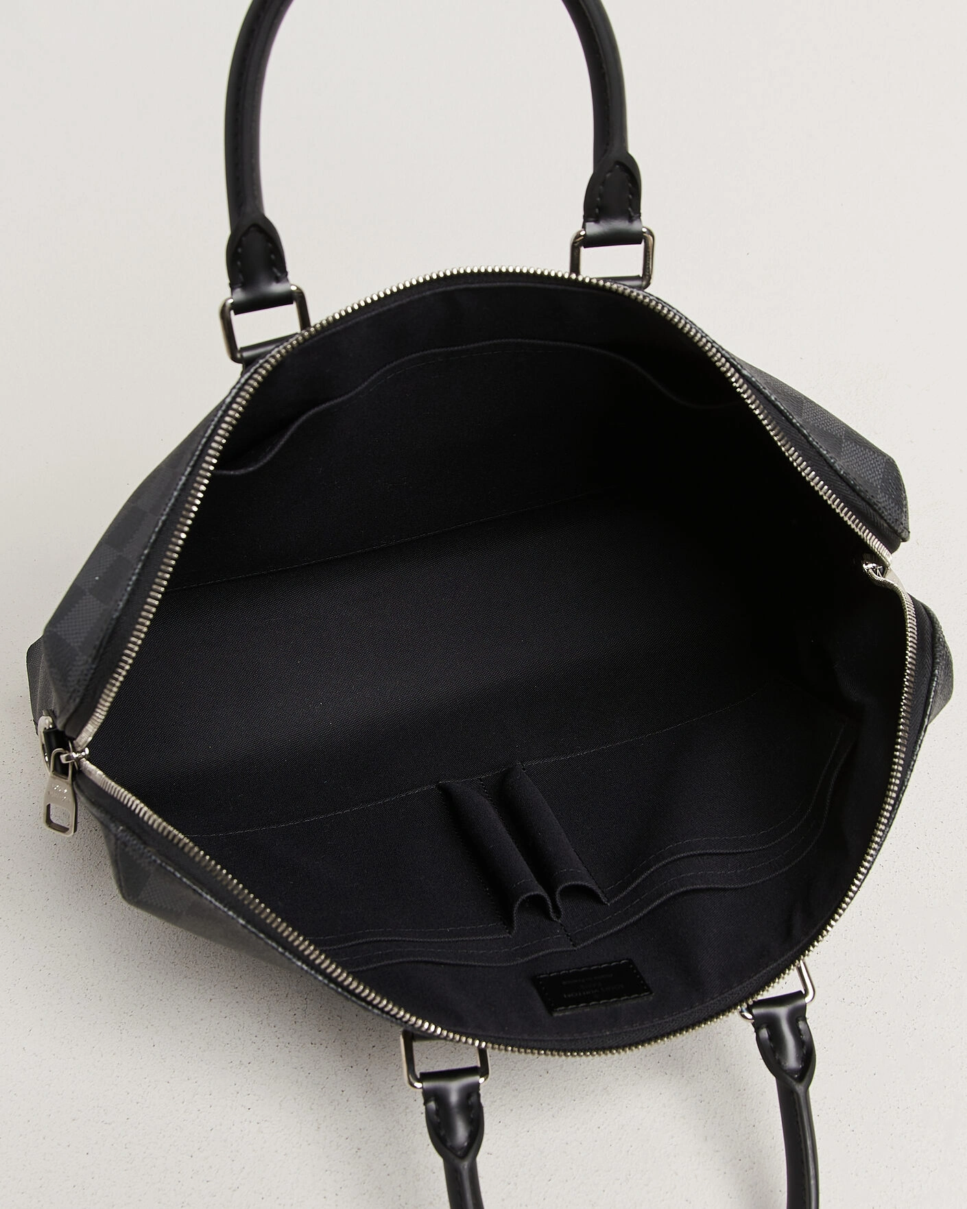 Herr | Pre-Owned & Vintage Bags | Louis Vuitton Pre-Owned | Porte Documents Bag Damier Graphite