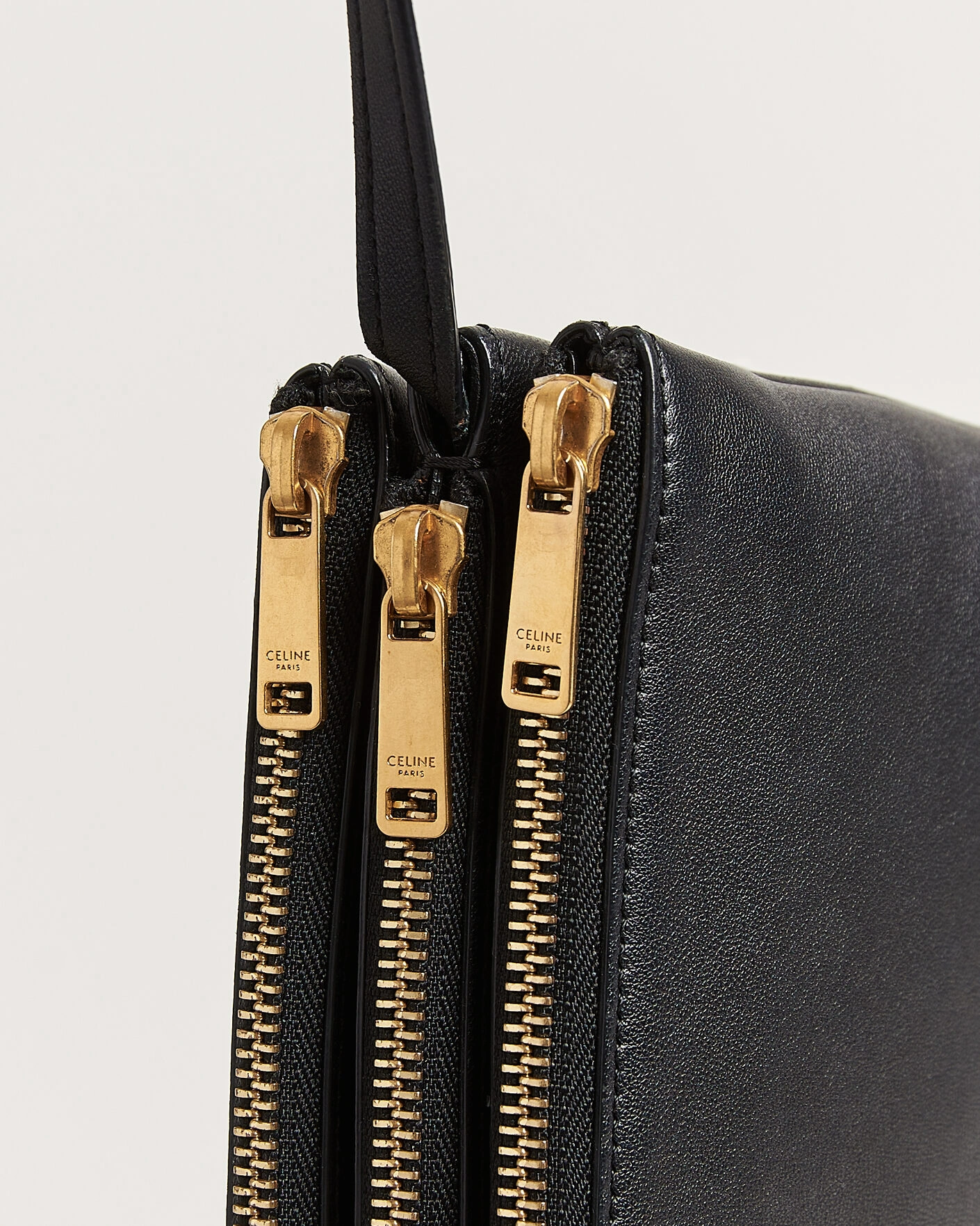 Herr | Pre-Owned & Vintage Bags | Celine Pre-Owned | Trio Bag Small Leather Black