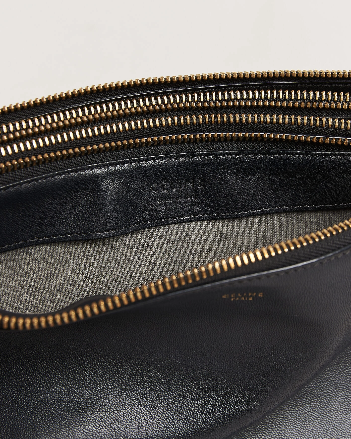 Herr | Pre-Owned & Vintage Bags | Celine Pre-Owned | Trio Bag Medium Leather Black