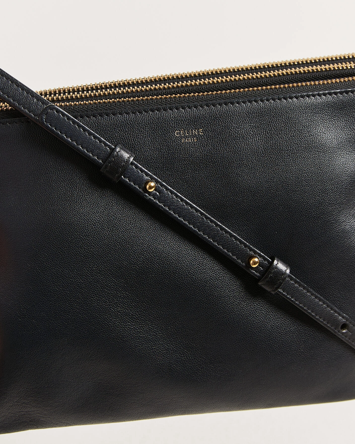 Herr | Pre-Owned & Vintage Bags | Celine Pre-Owned | Trio Bag Medium Leather Black