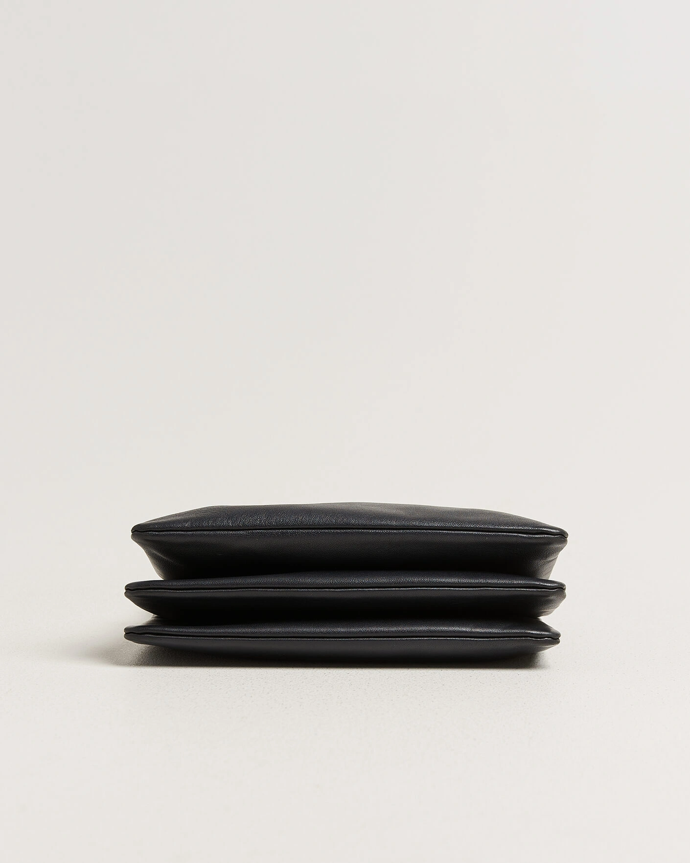 Herr | Pre-Owned & Vintage Bags | Celine Pre-Owned | Trio Bag Medium Leather Black
