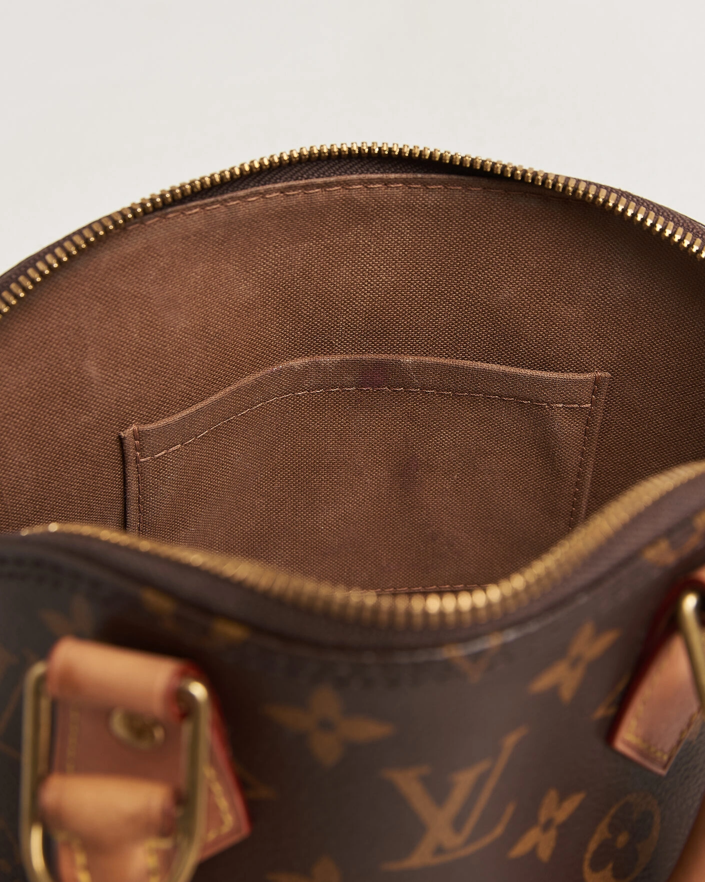 Herr | Pre-Owned & Vintage Bags | Louis Vuitton Pre-Owned | Alma BB Monogram