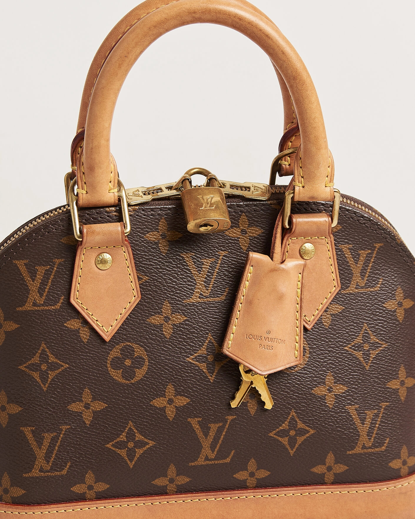 Herr | Pre-Owned & Vintage Bags | Louis Vuitton Pre-Owned | Alma BB Monogram