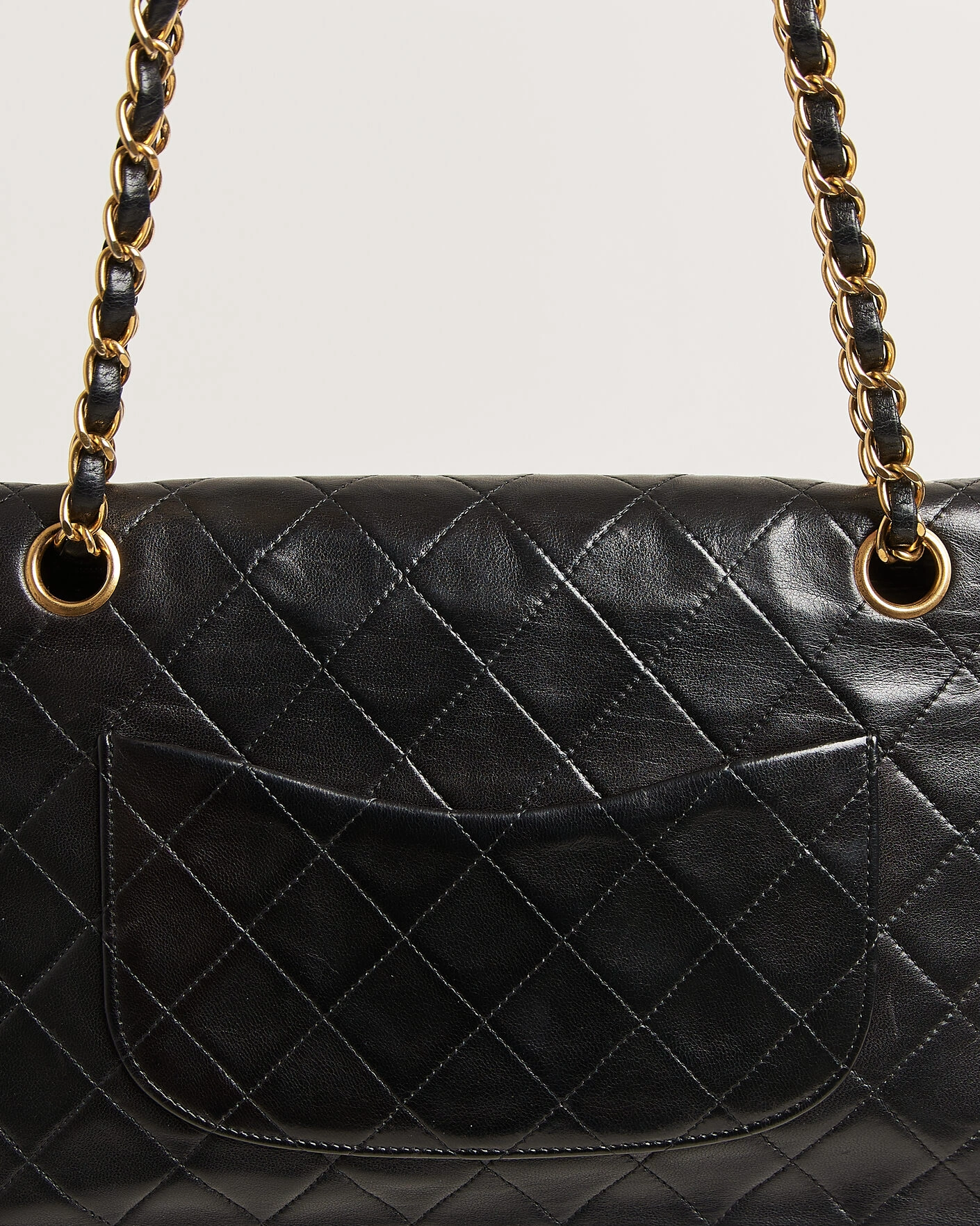 Herr | Pre-Owned & Vintage Bags | Chanel Pre-Owned | Classic Medium Double Flap Bag Lambskin Black