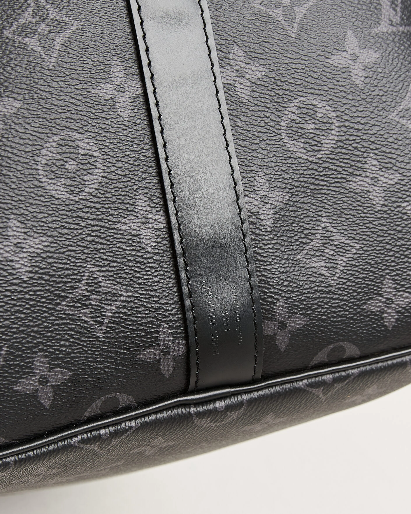 Herr | Pre-Owned & Vintage Bags | Louis Vuitton Pre-Owned | Keepall 55 Bandoulière Monogram Eclipse