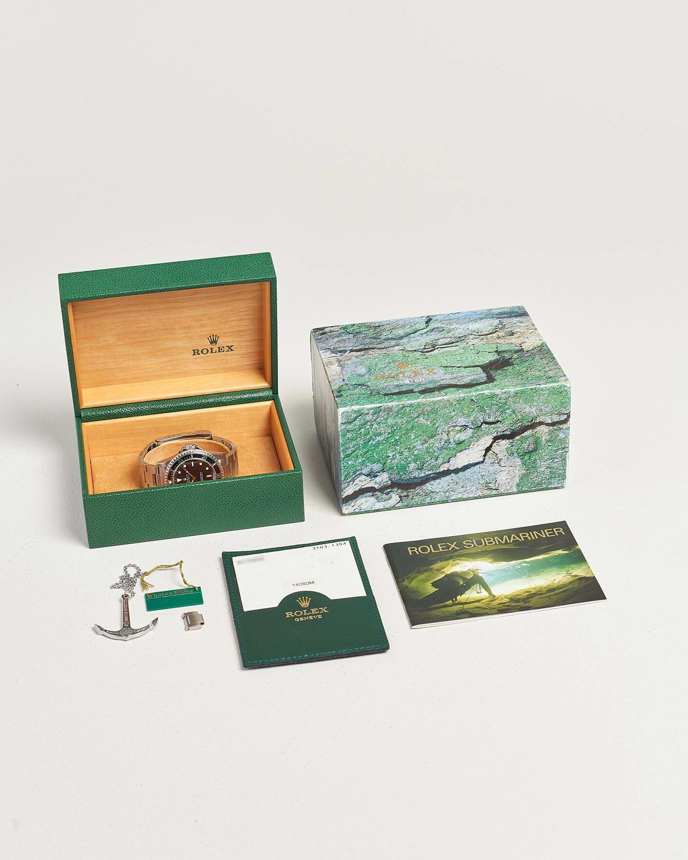 Herr | Pre-Owned & Vintage Watches | Rolex Pre-Owned | Submariner 14060M