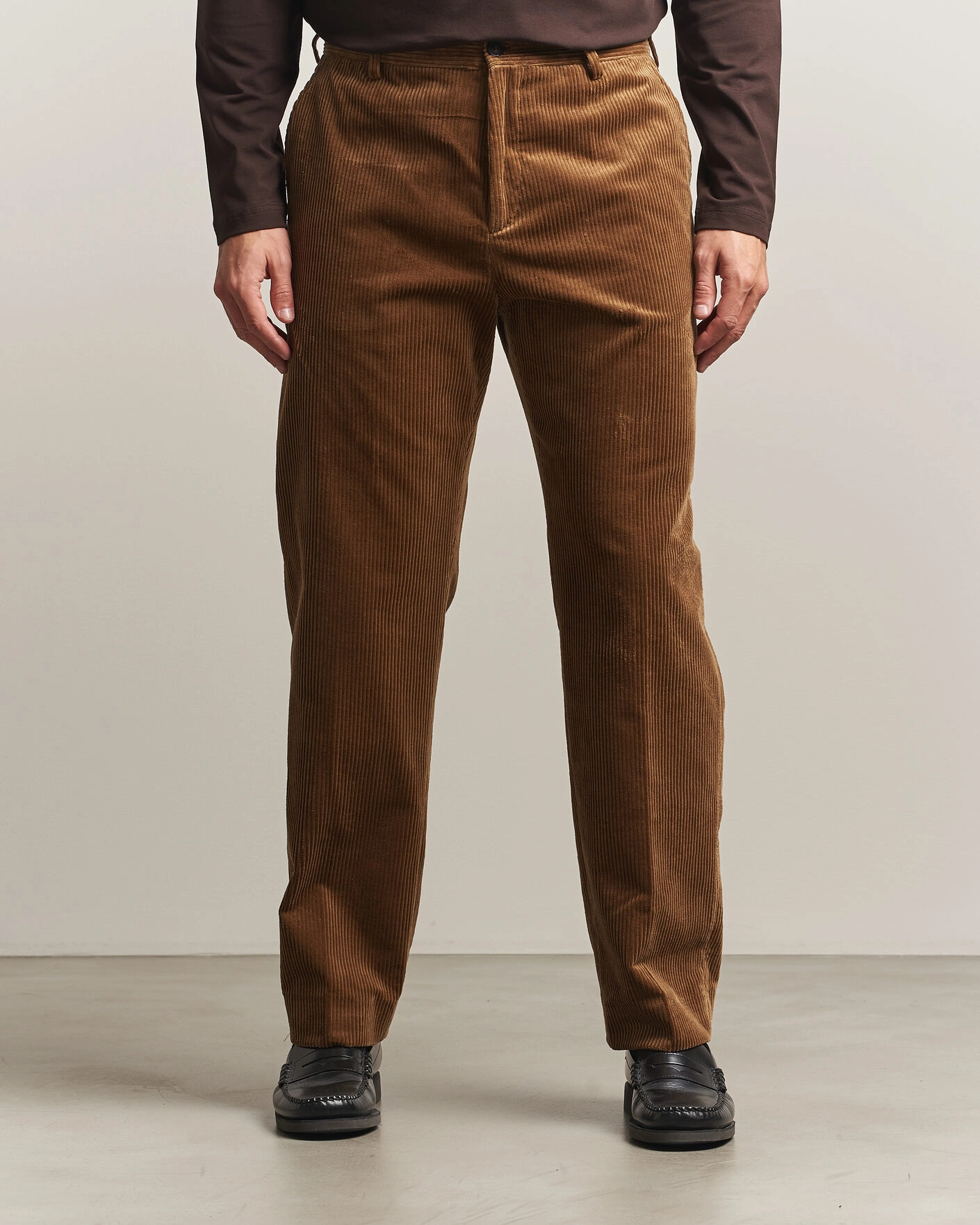 Herr | Byxor | Filippa K | Julian Corduroy Chino Trousers Tobacco