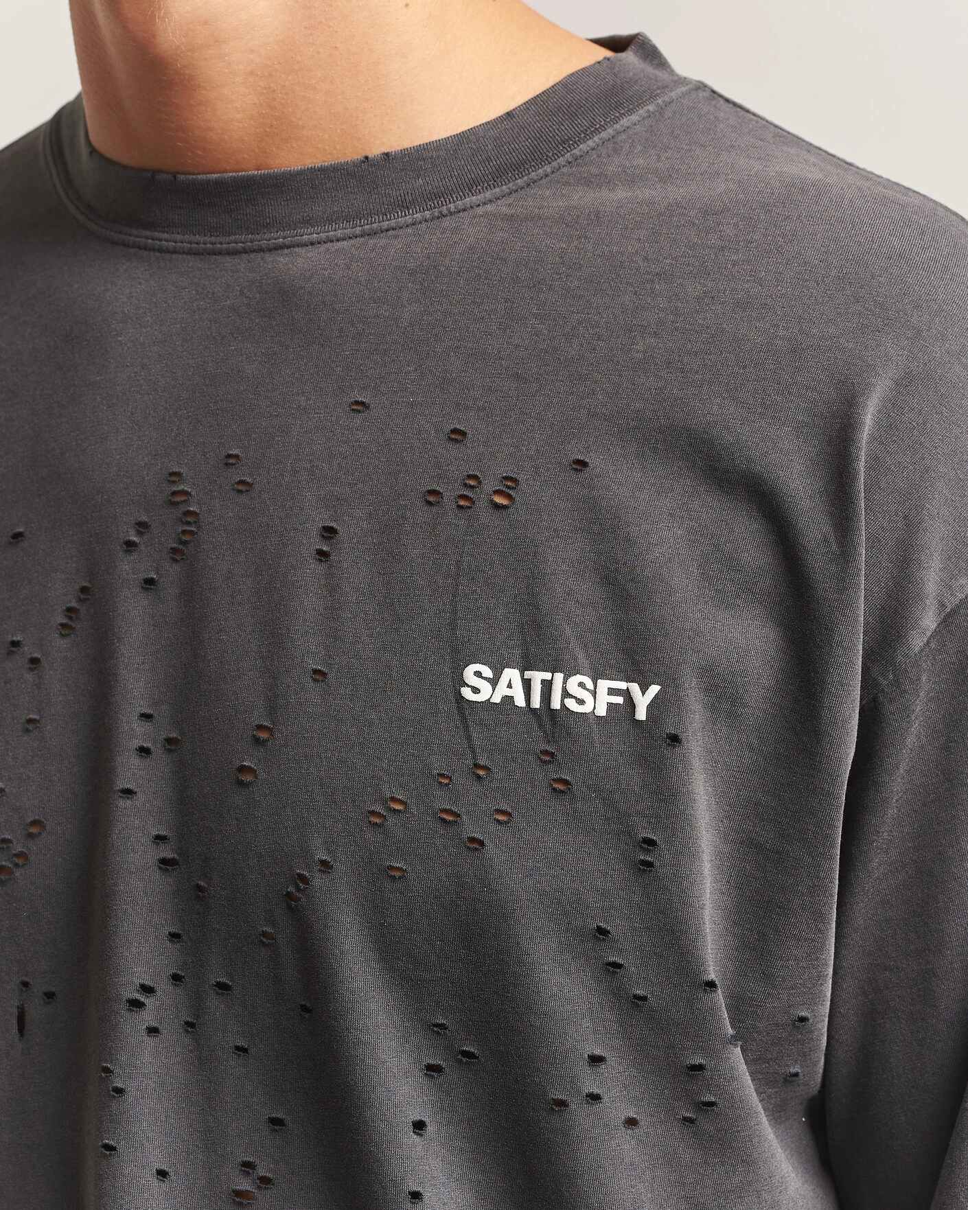 Herr | T-Shirts | Satisfy | MothTech Long Sleeve T-Shirt Aged Black