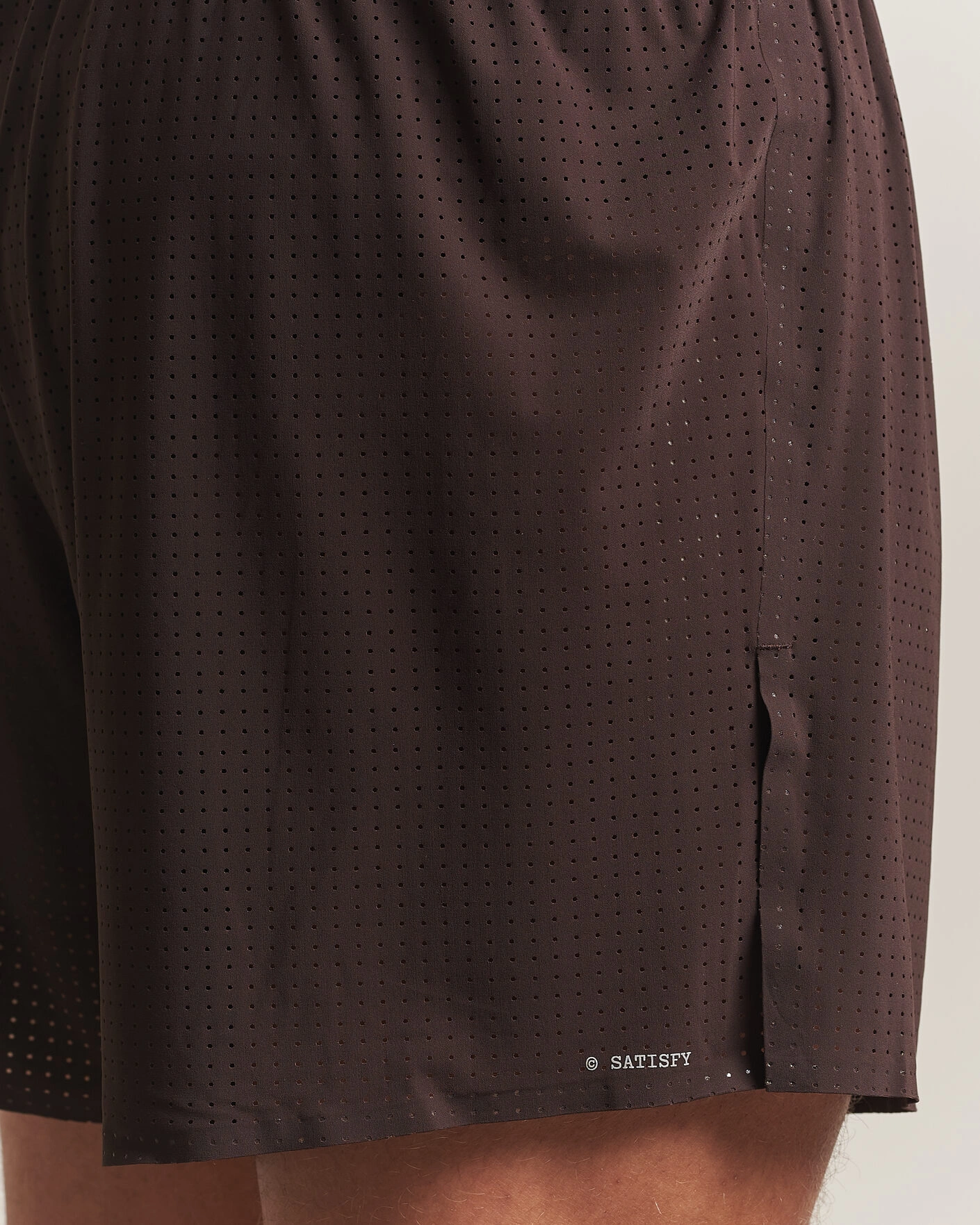 Herr | Shorts | Satisfy | Space-O 5 Inch Shorts Deep Mahogany