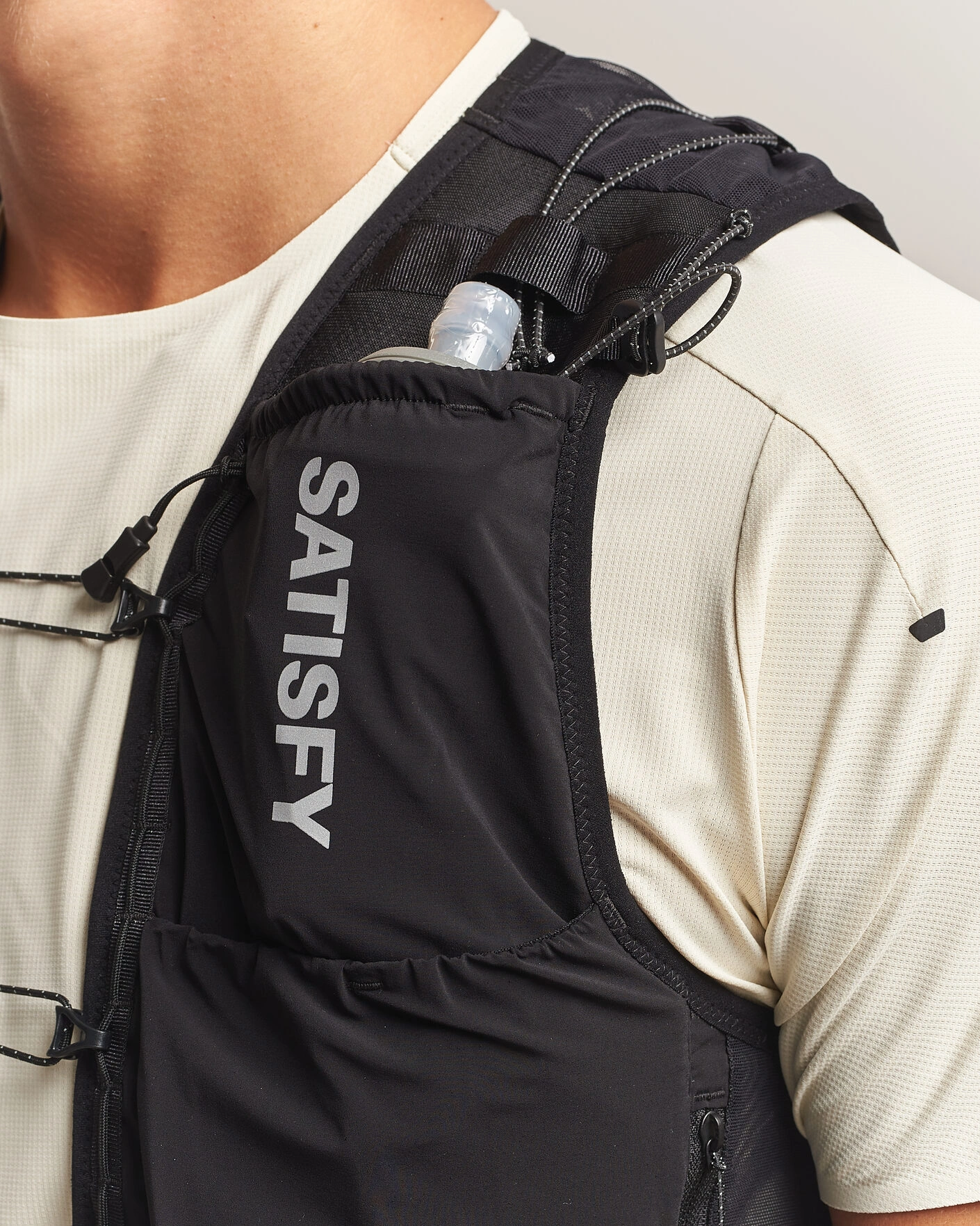 Herr | Active Accessoarer | Satisfy | TechSilk Drift Cordura 5L Hydration Vest Black