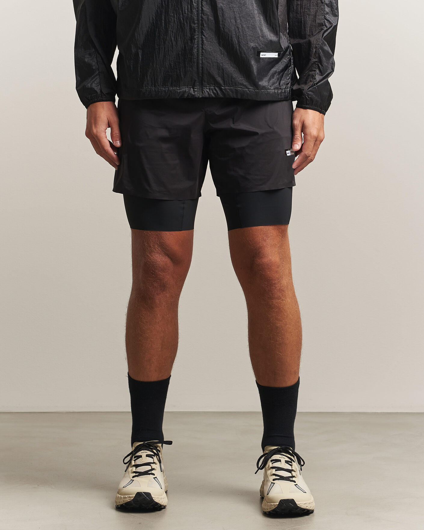 Herr | Shorts | Satisfy | TechSilk 8 Inch Shorts Black