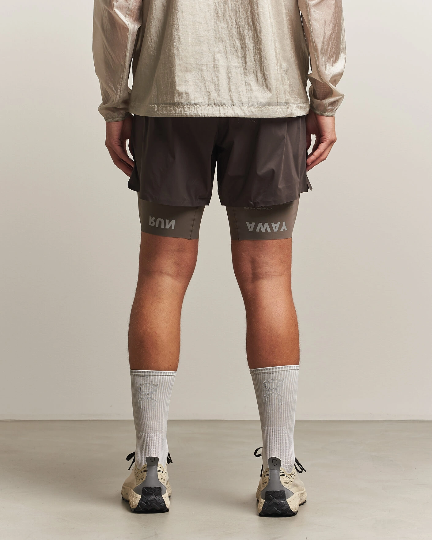 Herr | Shorts | Satisfy | TechSilk 8 Inch Shorts Quicksand