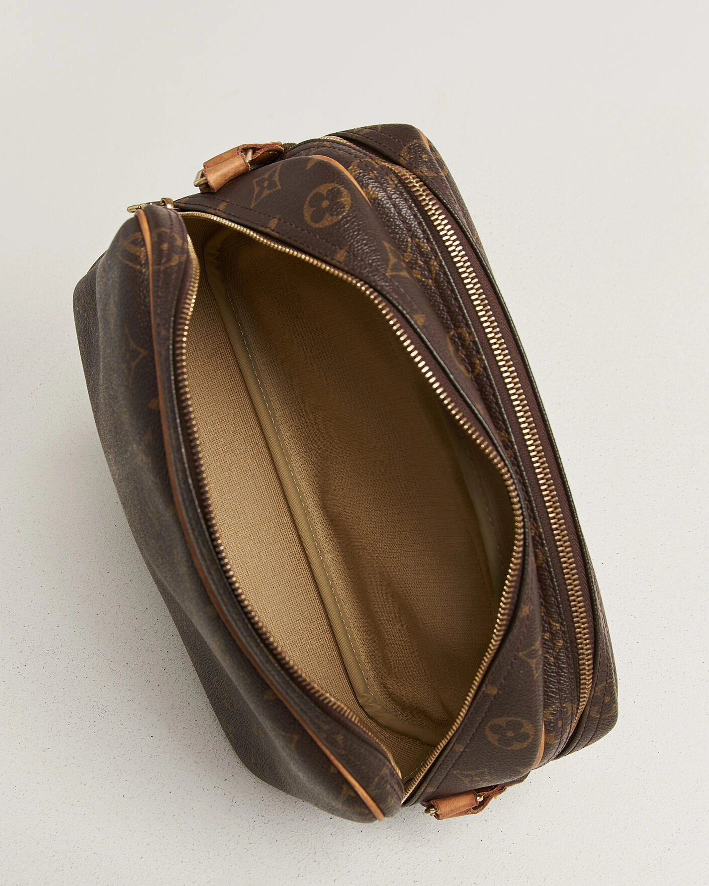 Herr | Pre-Owned & Vintage Bags | Louis Vuitton Pre-Owned | Reporter Bag PM Monogram