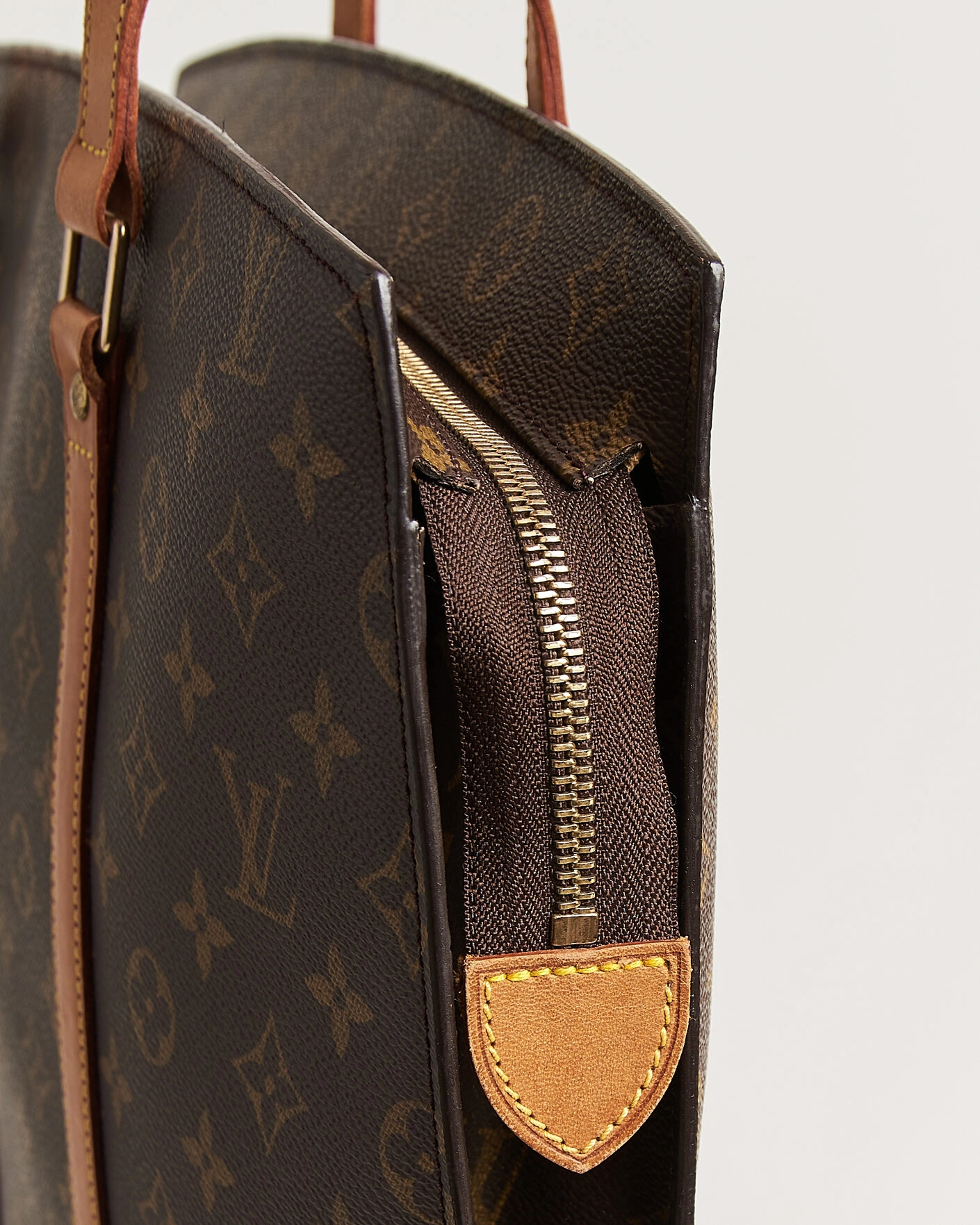 Herr | Pre-Owned & Vintage Bags | Louis Vuitton Pre-Owned | Babylone Bag Monogram