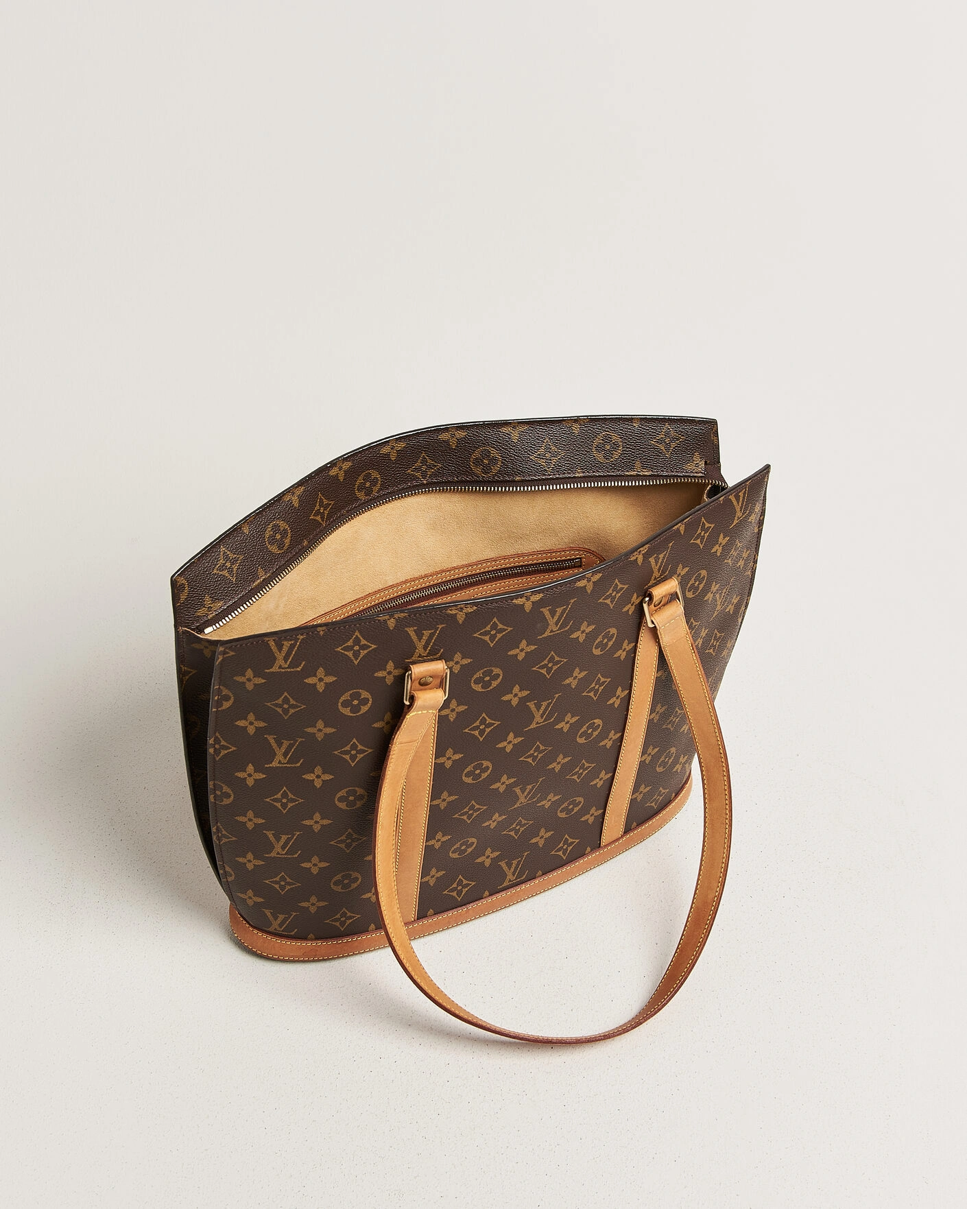 Herr | Pre-Owned & Vintage Bags | Louis Vuitton Pre-Owned | Babylone Bag Monogram