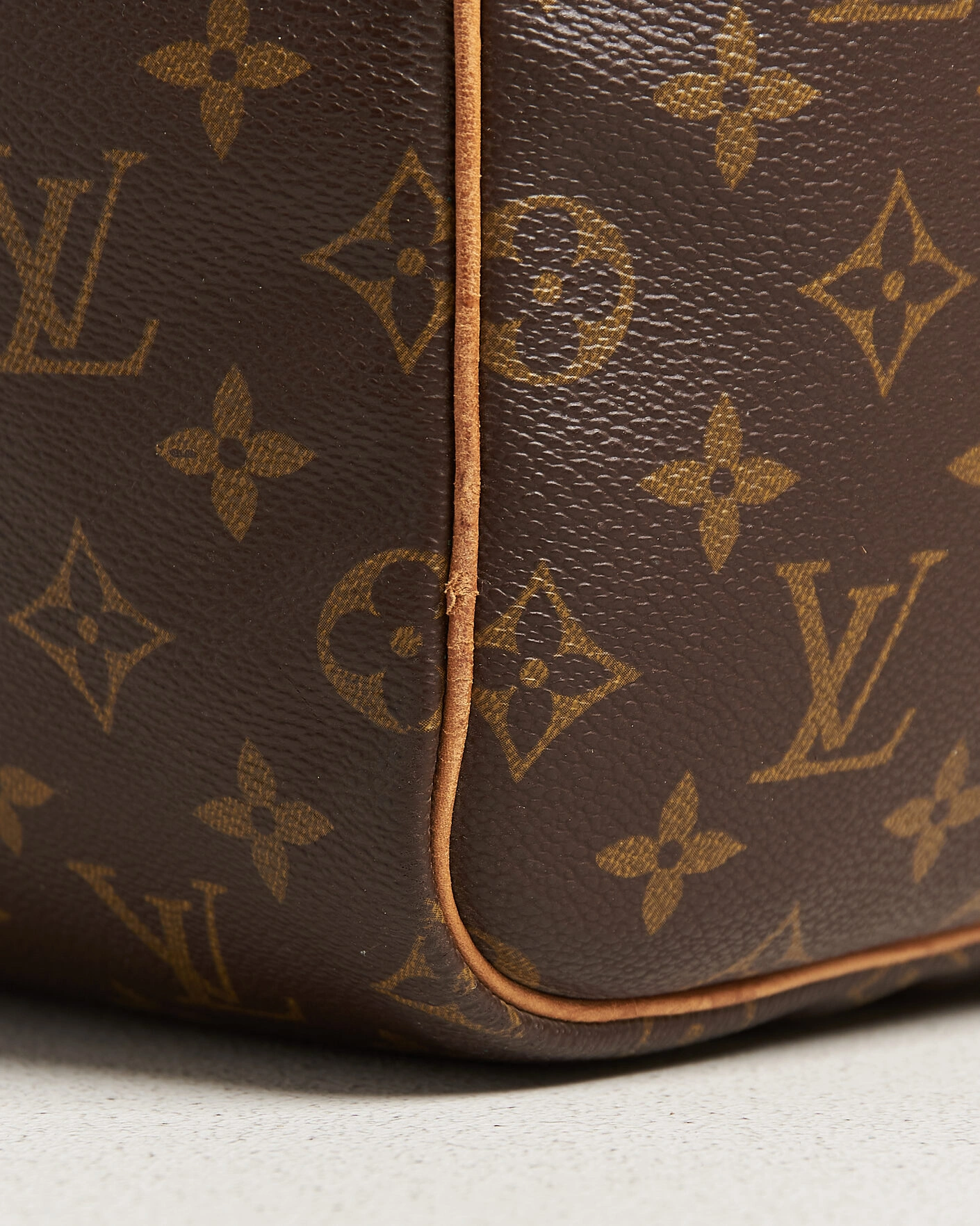 Herr | Pre-Owned & Vintage Bags | Louis Vuitton Pre-Owned | Keepall Bandouliére 55 Monogram