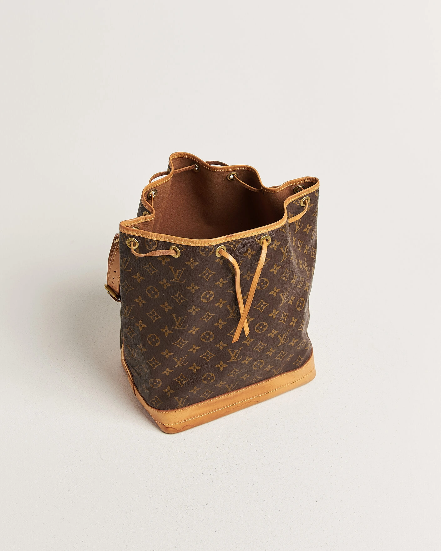 Herr | Pre-Owned & Vintage Bags | Louis Vuitton Pre-Owned | Noé Monogram