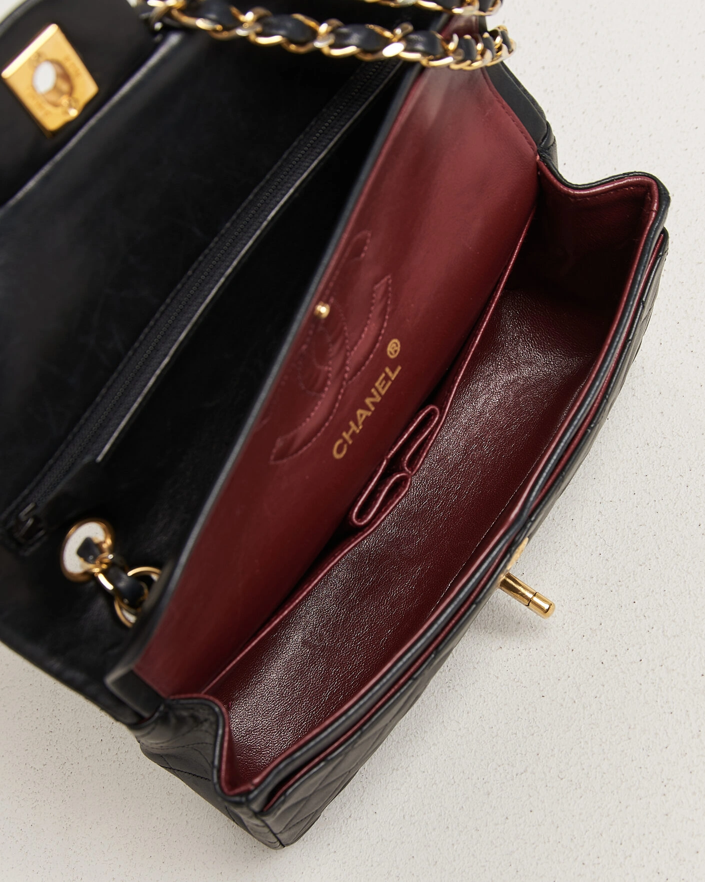 Herr | Pre-Owned & Vintage Bags | Chanel Pre-Owned | Classic Small Double Flap Bag Lambskin Black