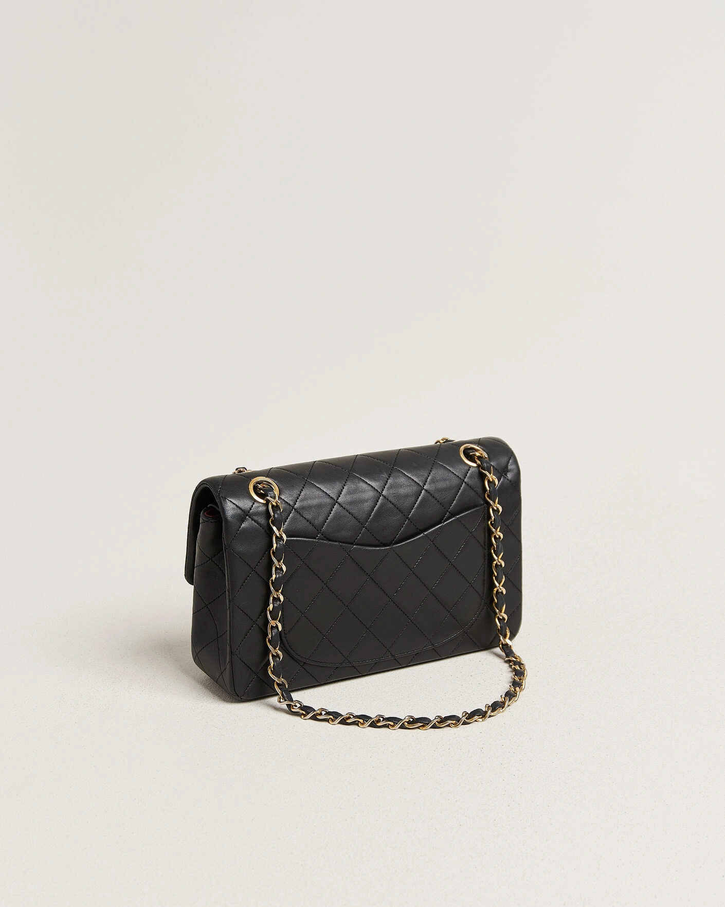 Herr | Pre-Owned & Vintage Bags | Chanel Pre-Owned | Classic Small Double Flap Bag Lambskin Black