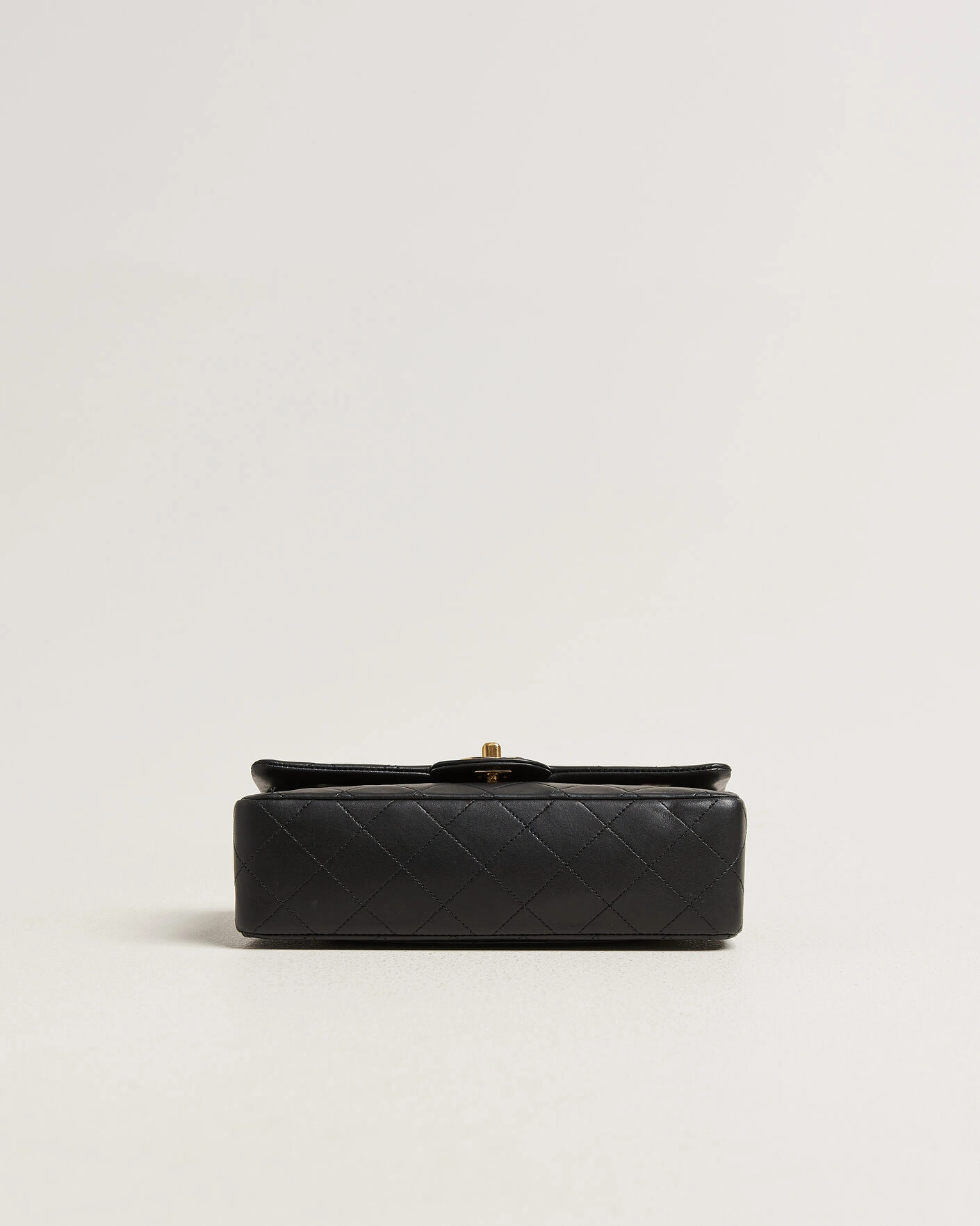Herr | Pre-Owned & Vintage Bags | Chanel Pre-Owned | Classic Small Double Flap Bag Lambskin Black